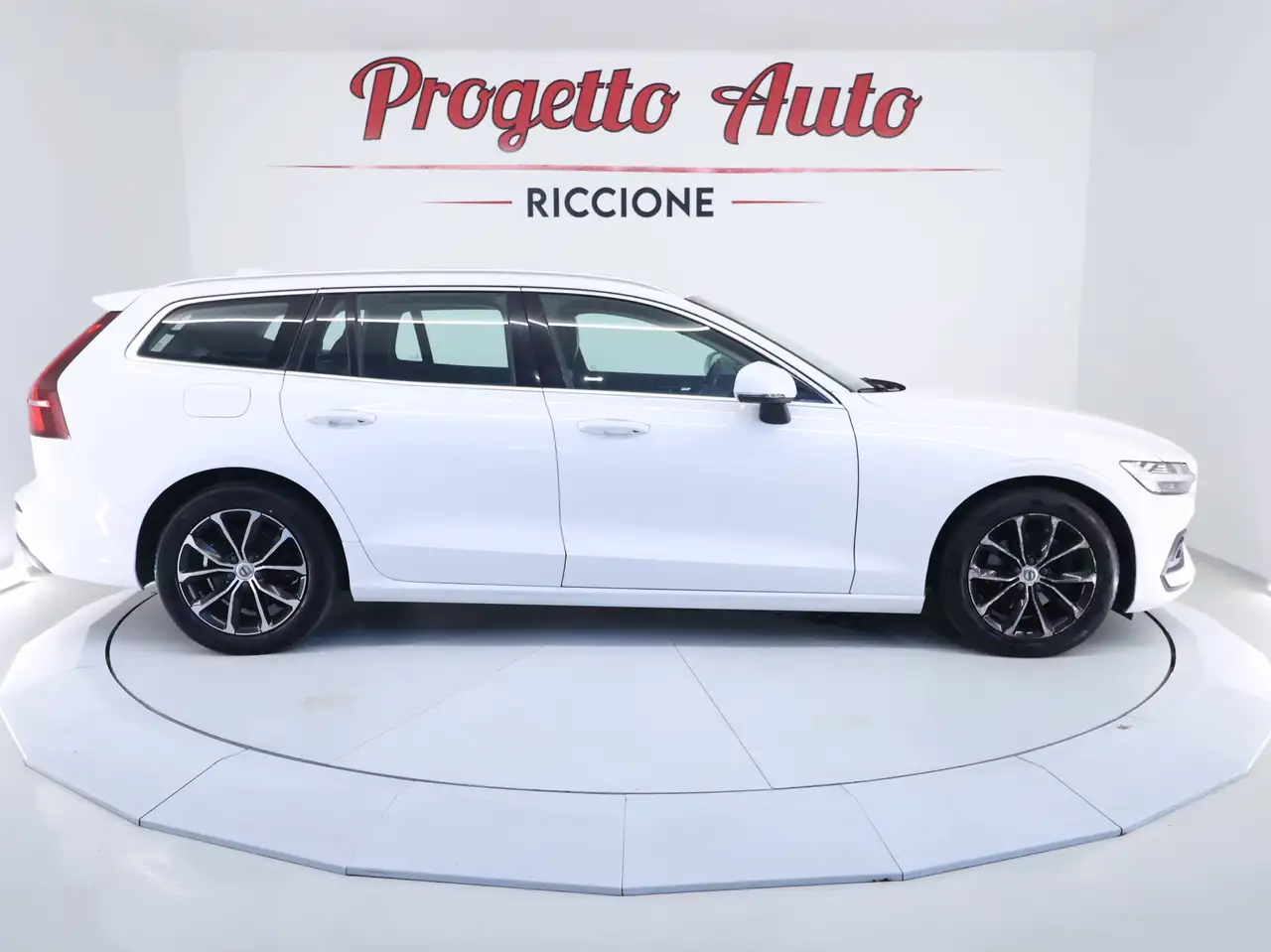 Volvo V60 — photo 7 sur 49