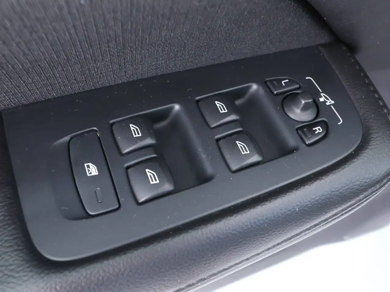 Volvo V60 — photo 38 sur 49