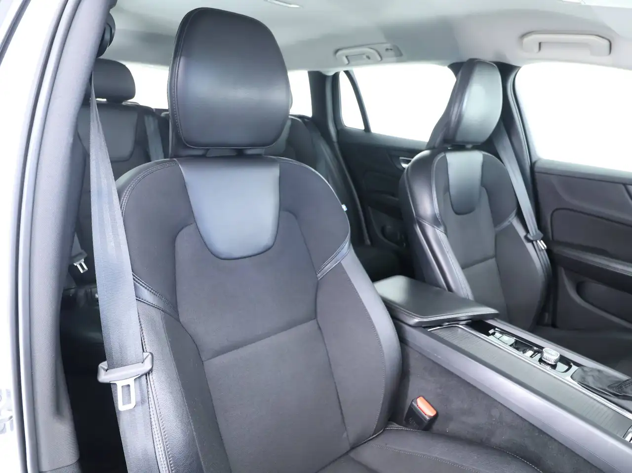 Volvo V60 — photo 17 sur 49