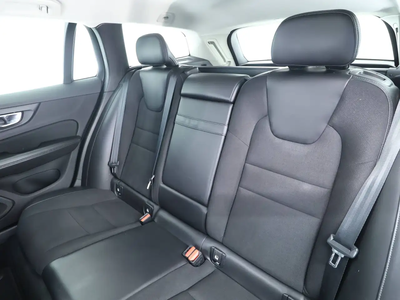Volvo V60 — photo 13 sur 49