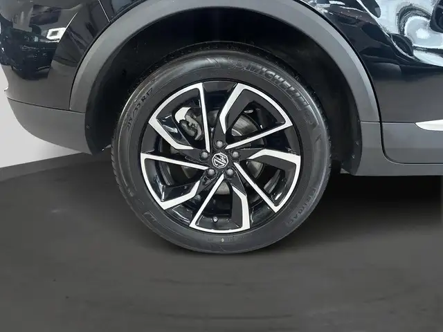 MG ZS view 7
