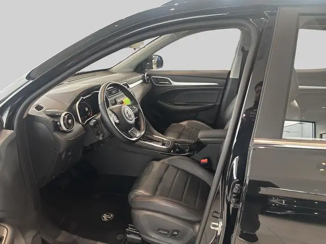 MG ZS view 12