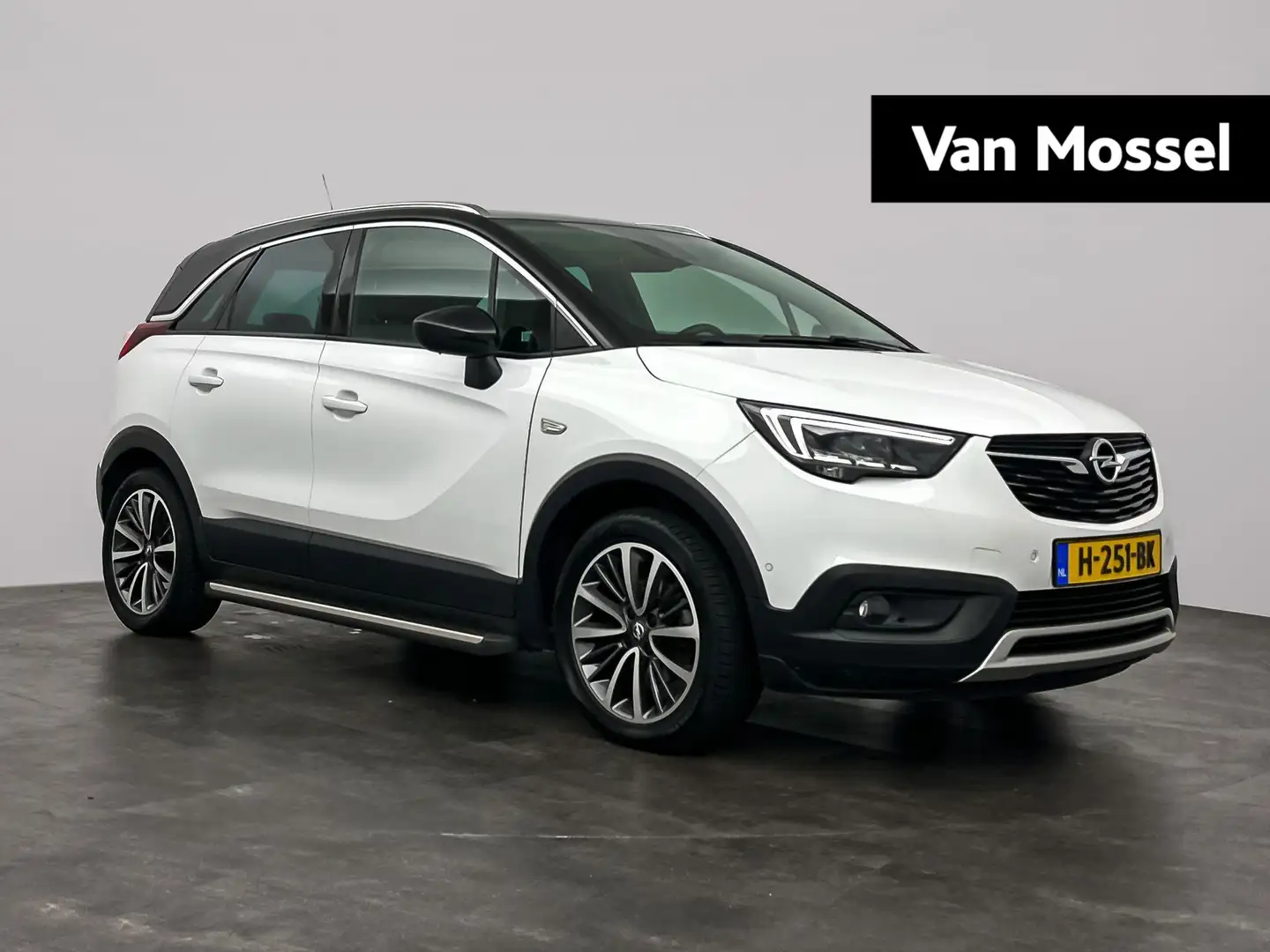 Opel Crossland X 1.2 Turbo Ultimate | Leder | Navigatie | Panoramad Wit - 1
