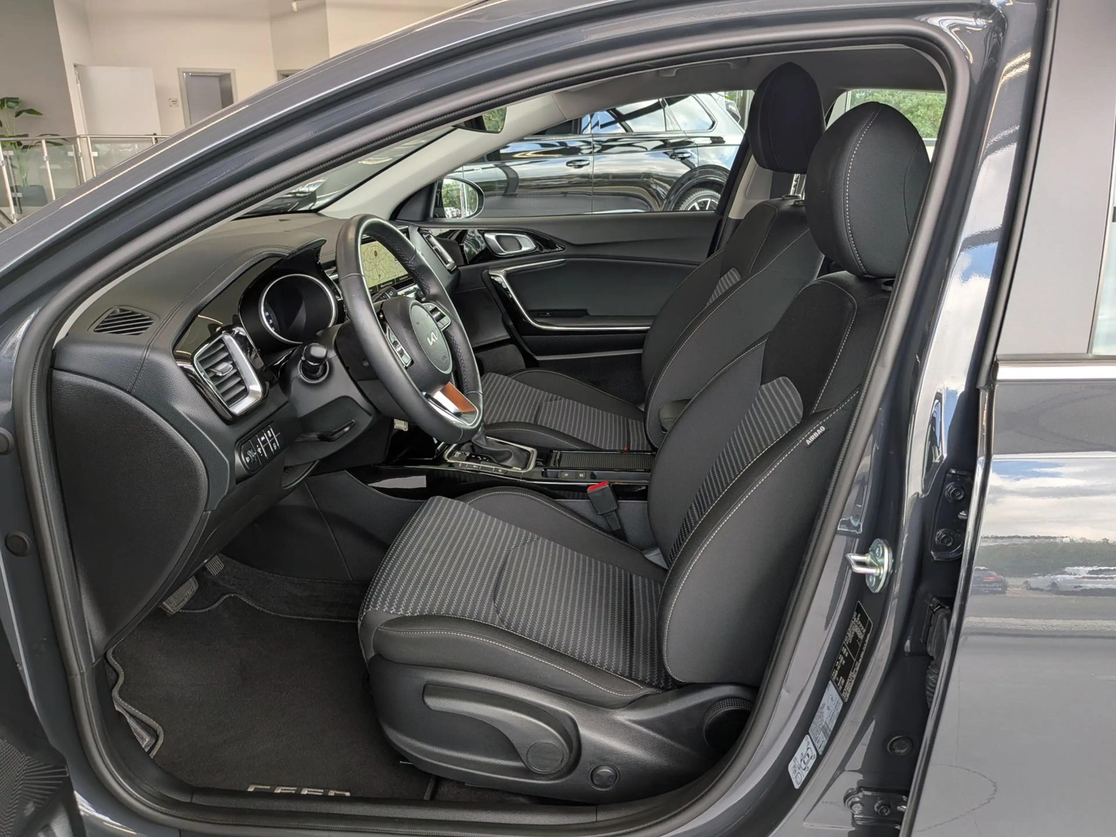 Kia Ceed / cee'd 1.5 DCT Spirit LED JBL Cam 7J-Gar. — photo 13