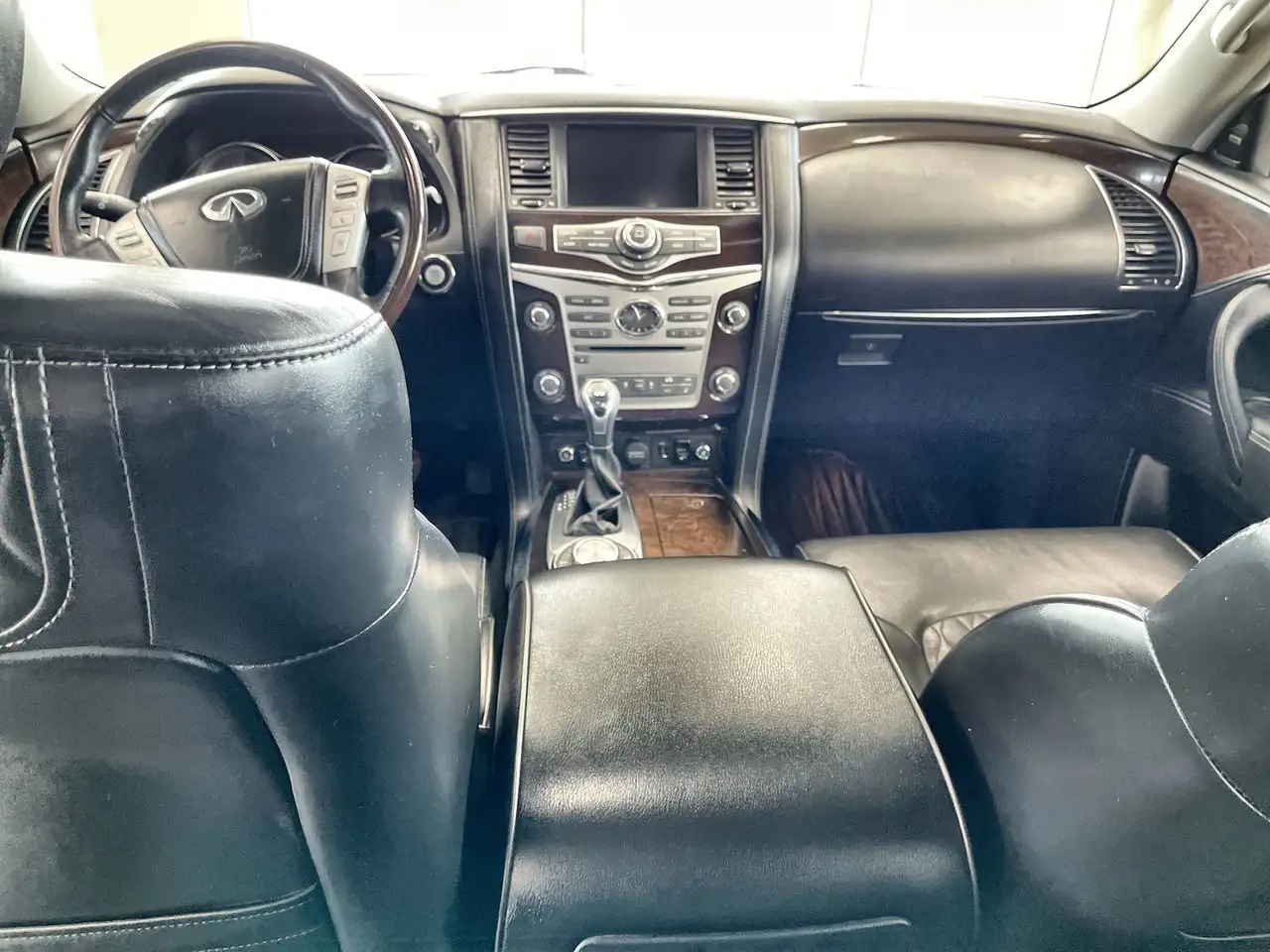 Infiniti QX80 fotografie Infiniti QX80
