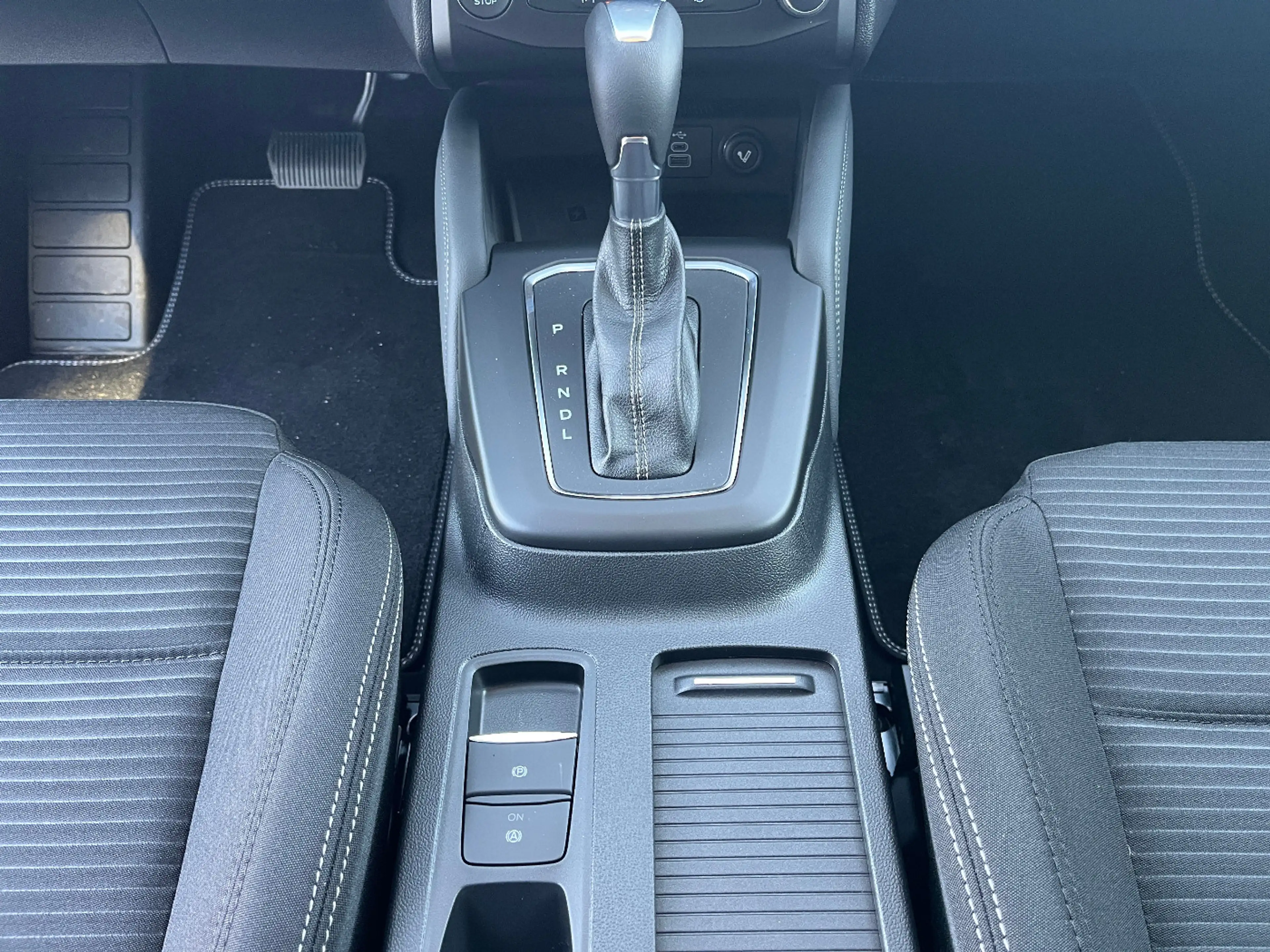 Ford Focus Titanium X LED+Kamera+Navi+Winterpaket — photo 11