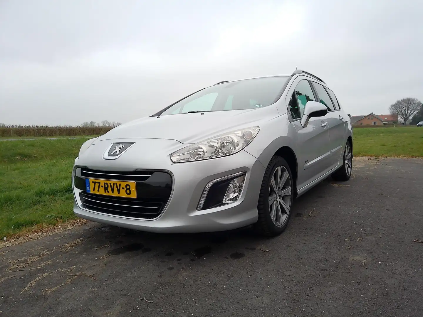 Peugeot 308 SW 1.6 THP Sportium Grijs - 1