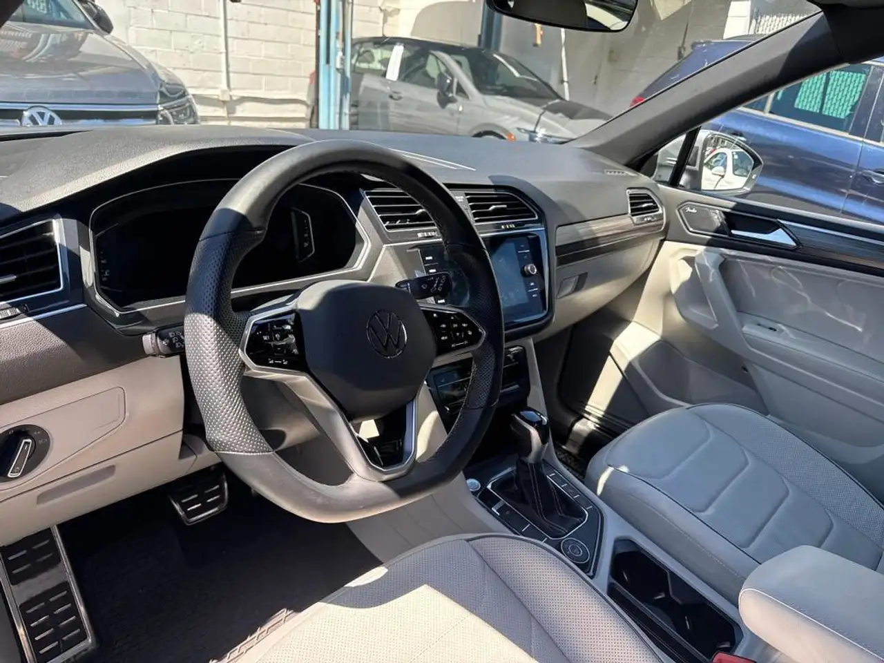 Volkswagen Tiguan снимка Volkswagen Tiguan