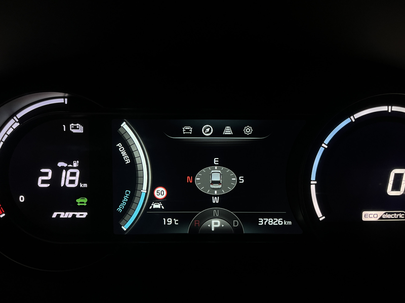 Kia e-Niro ExecutiveLine 64 kWh 1E EIGN/ECC/3 FASE/100%SOH/SC — photo 45
