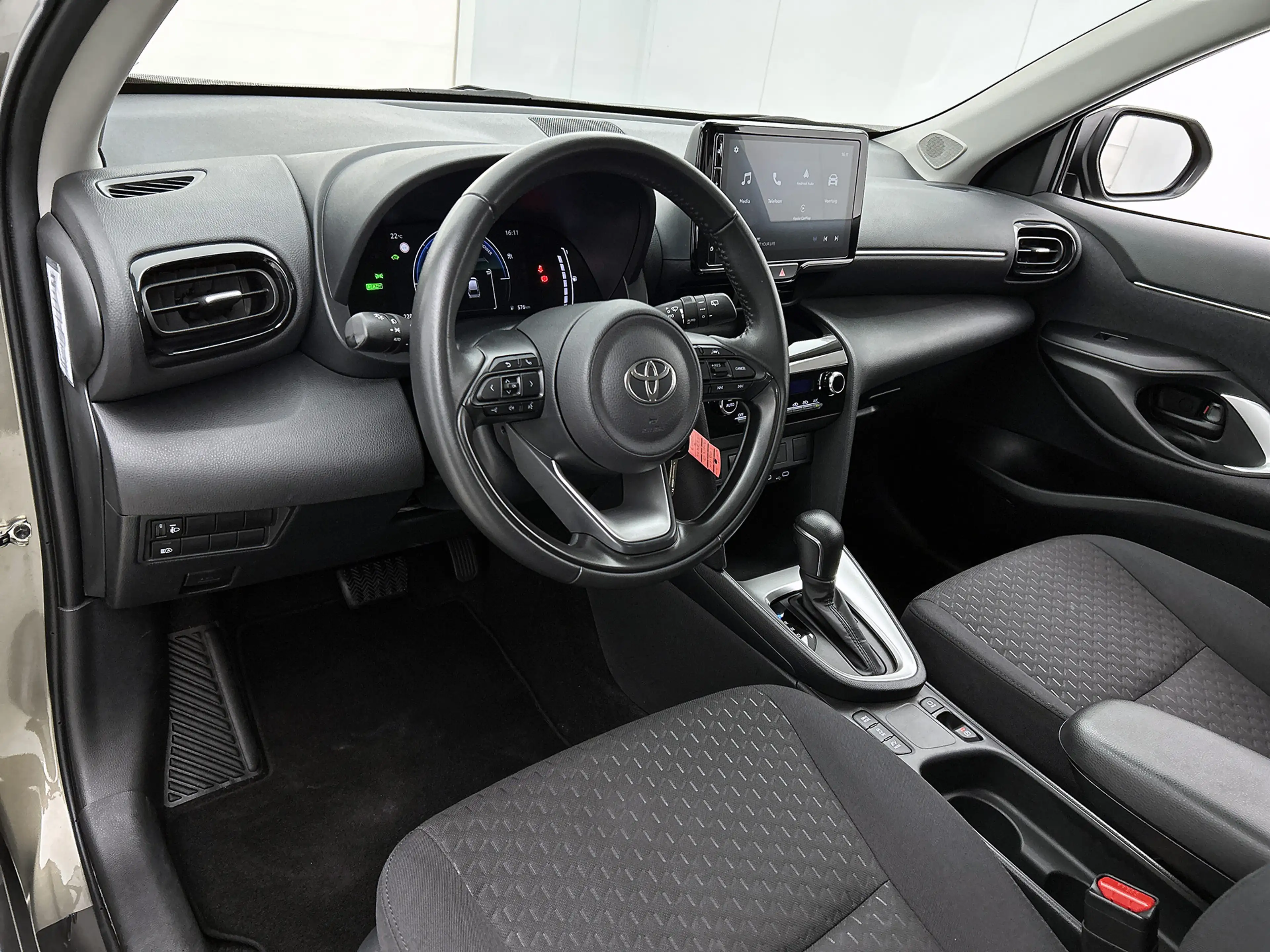 Toyota Yaris Cross 1.5 Hybrid 115 Active | BTW voertuig | Apple CarPl — photo 18