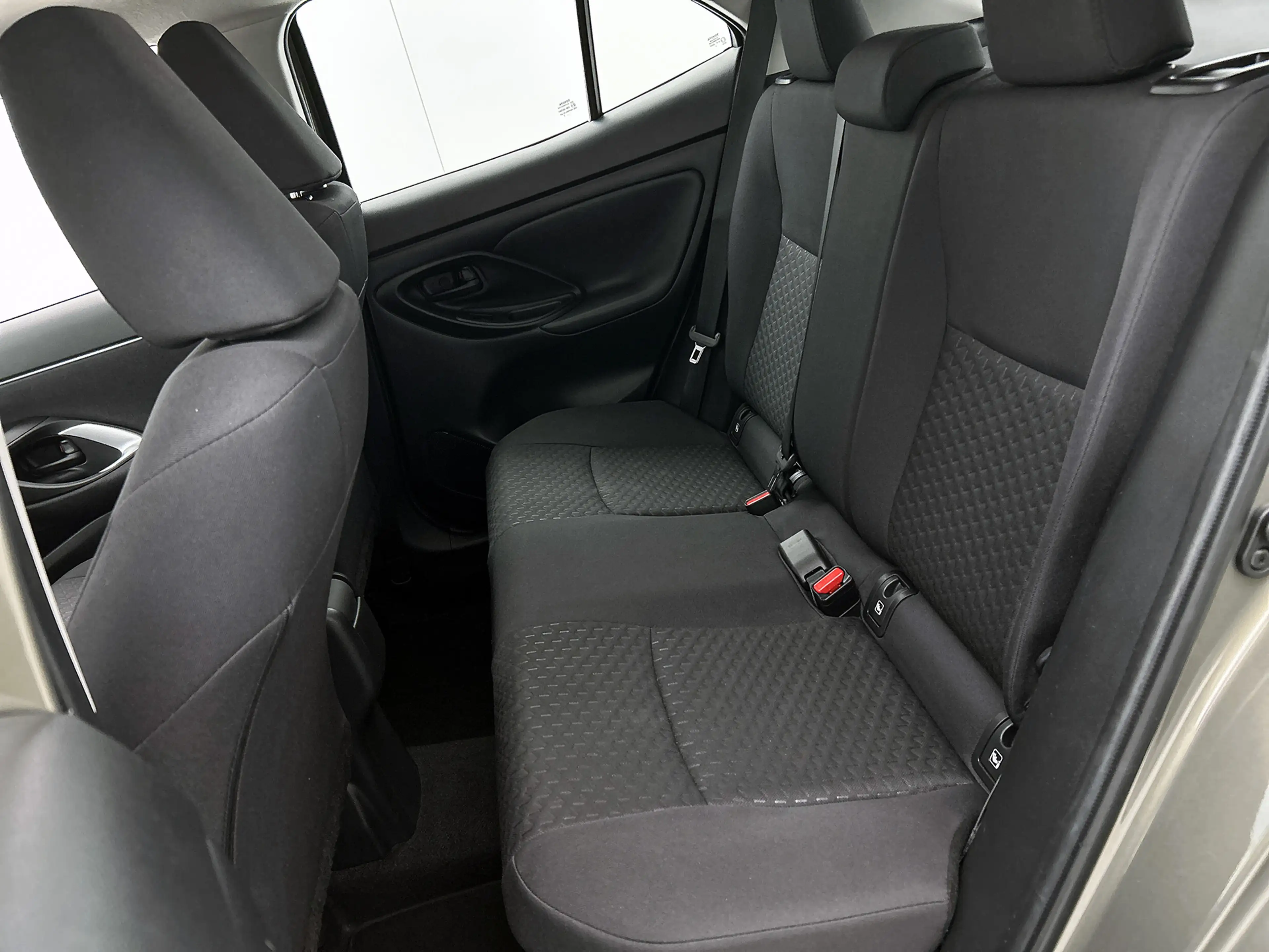 Toyota Yaris Cross 1.5 Hybrid 115 Active | BTW voertuig | Apple CarPl — photo 17