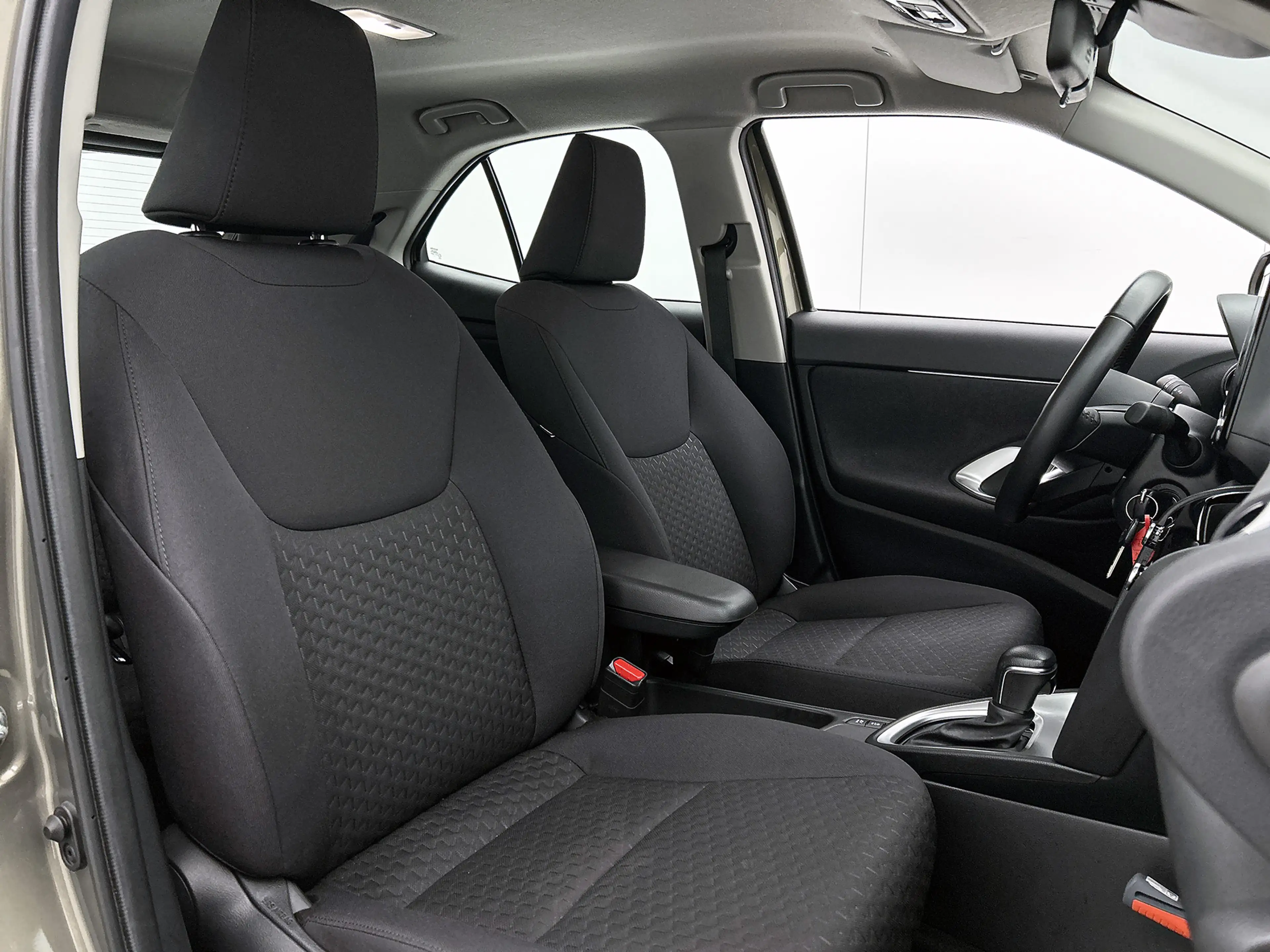 Toyota Yaris Cross 1.5 Hybrid 115 Active | BTW voertuig | Apple CarPl — photo 32