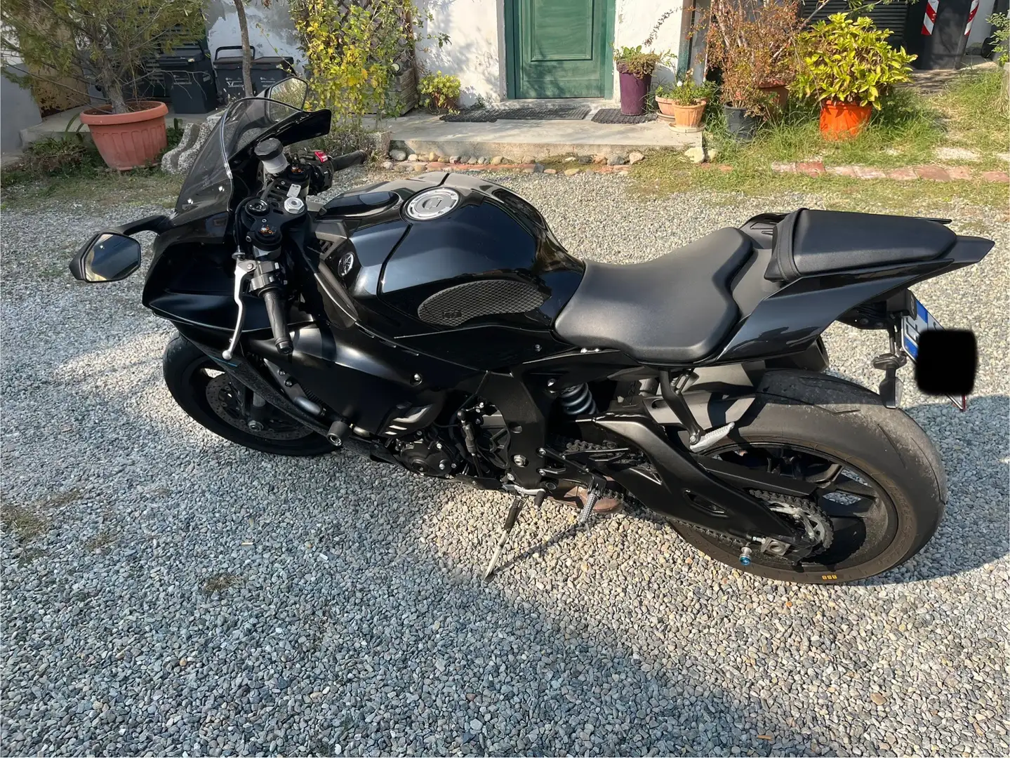 Yamaha YZF-R1 - 1