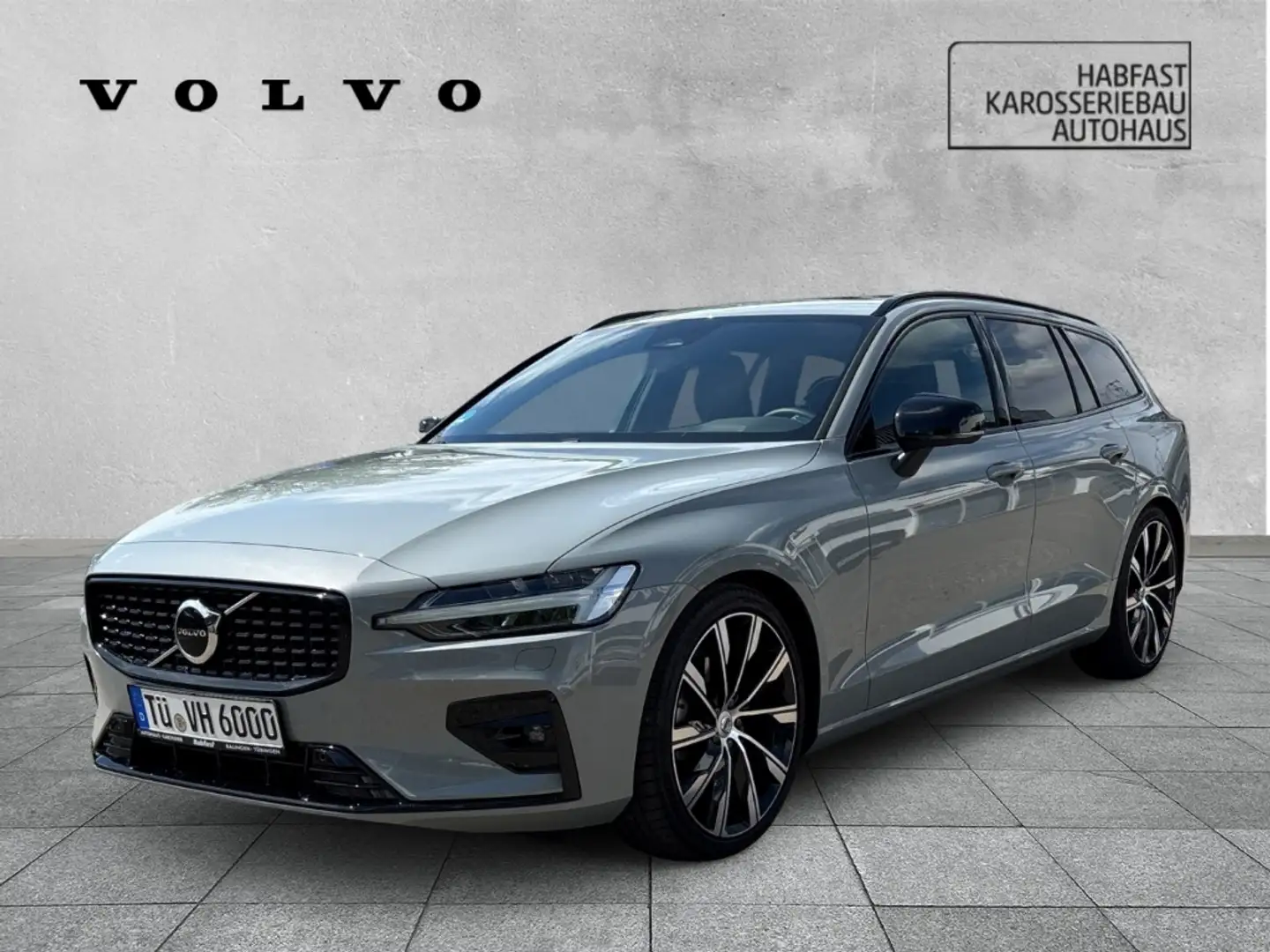 Volvo V60 Kombi Plus Dark B4 Diesel Mild-Hybrid Grau - 1