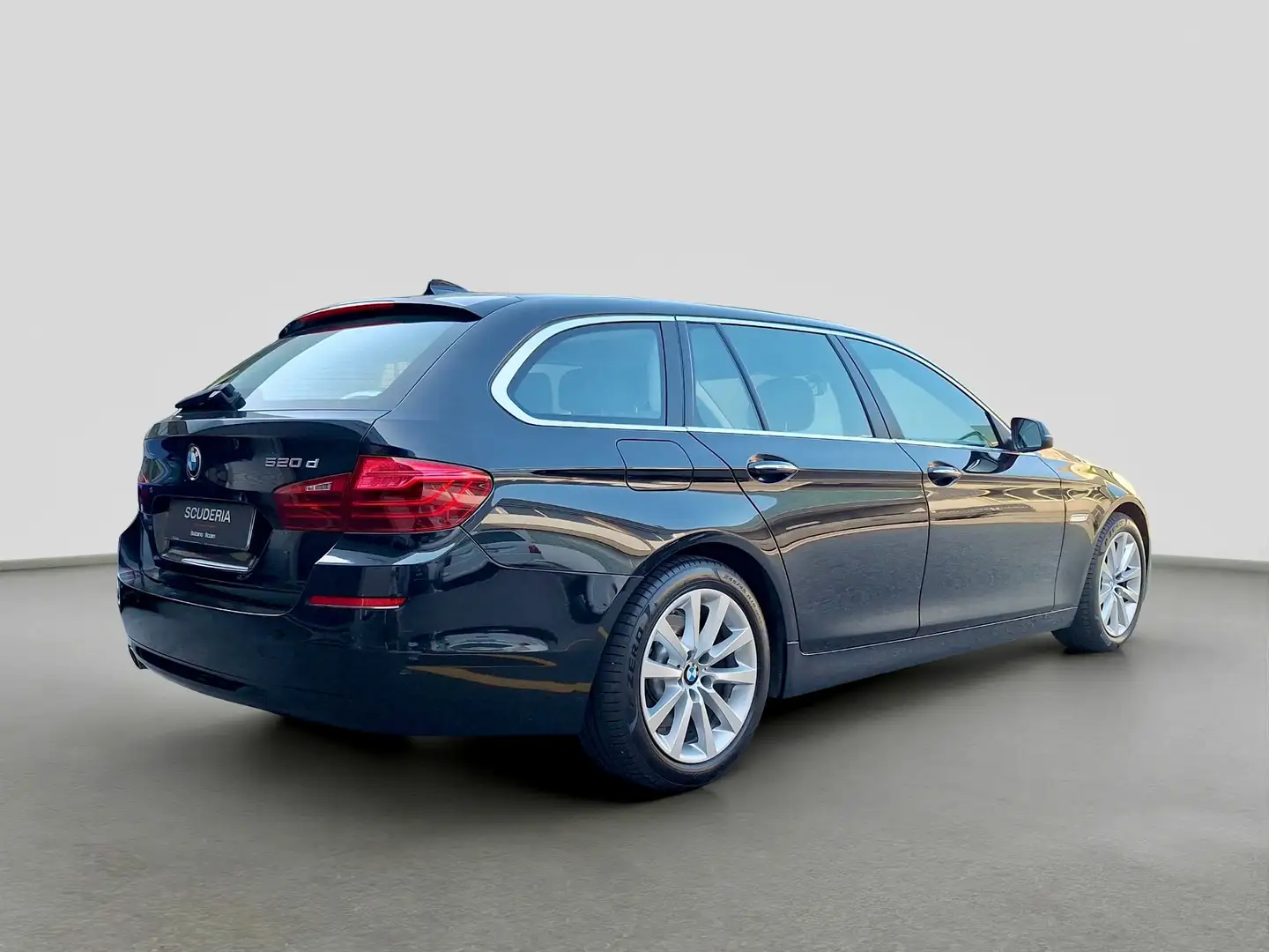 BMW 520 520d Touring Business 190cv auto Nero - 2