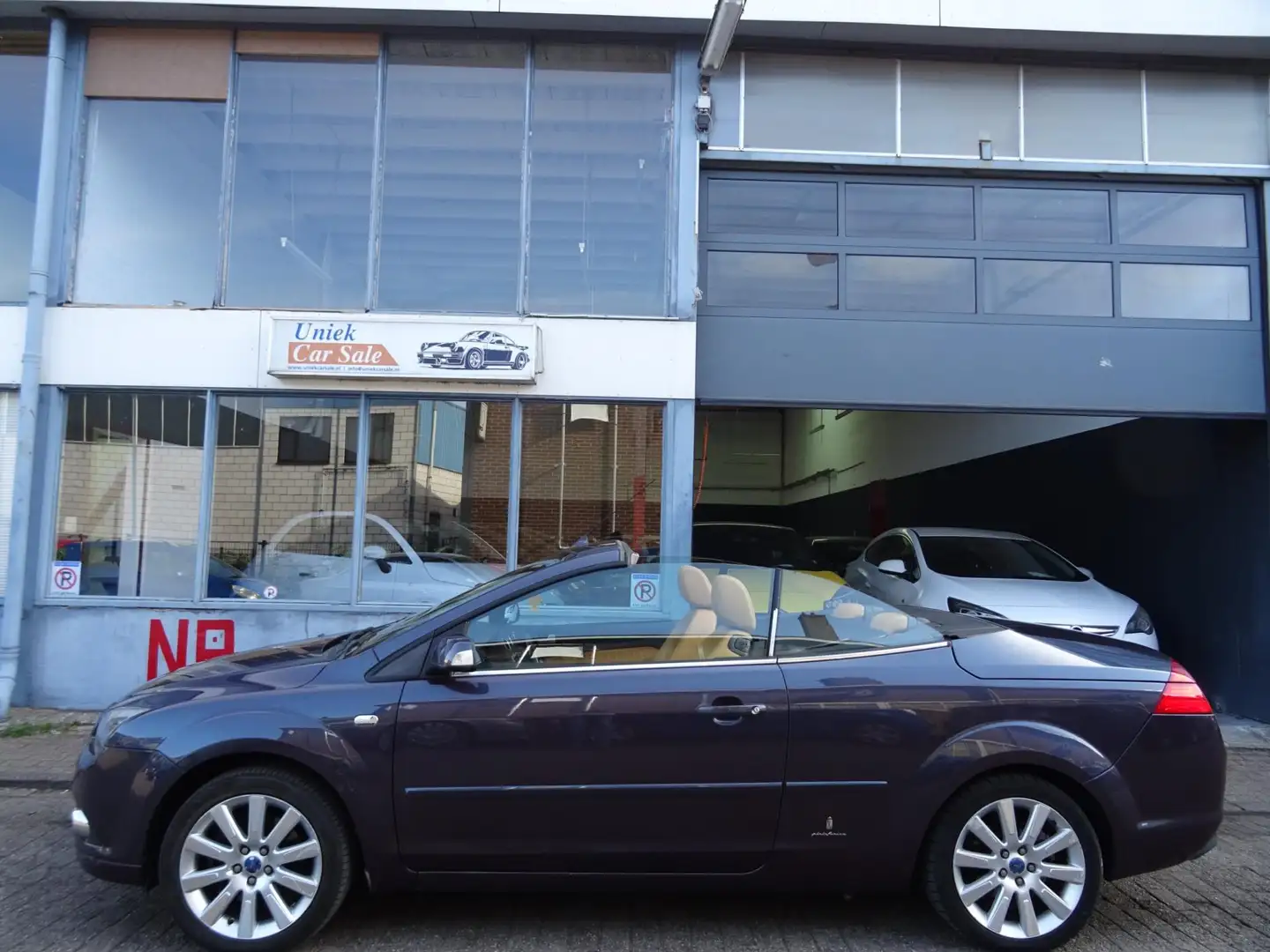 Ford Focus CC Coupé-Cabriolet 2.0-16V Titanium Gri - 2