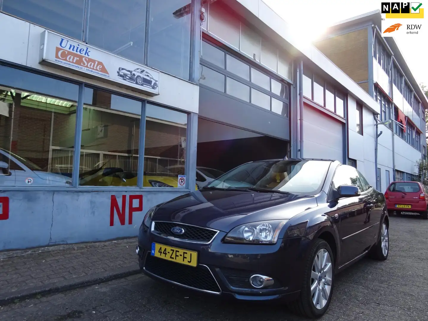 Ford Focus CC Coupé-Cabriolet 2.0-16V Titanium Gri - 1