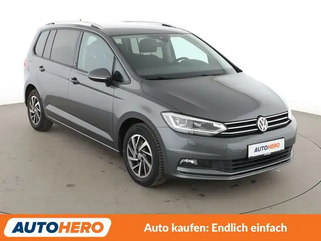 Volkswagen Touran view 8