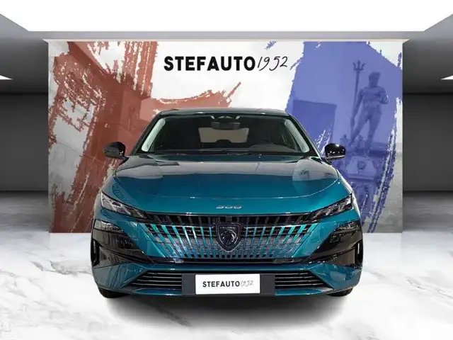 Peugeot 308 view 4