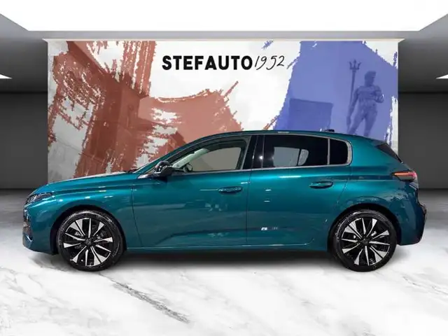 Peugeot 308 view 3