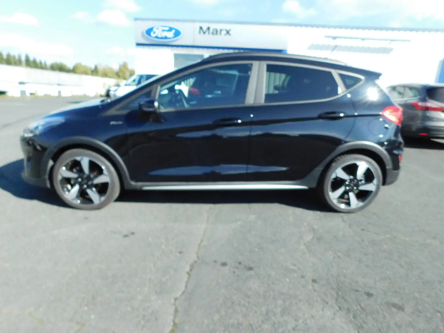 Ford Fiesta Active X FGS 3.-4. Jahr bis 100.000km/Autom. Zwart - 2