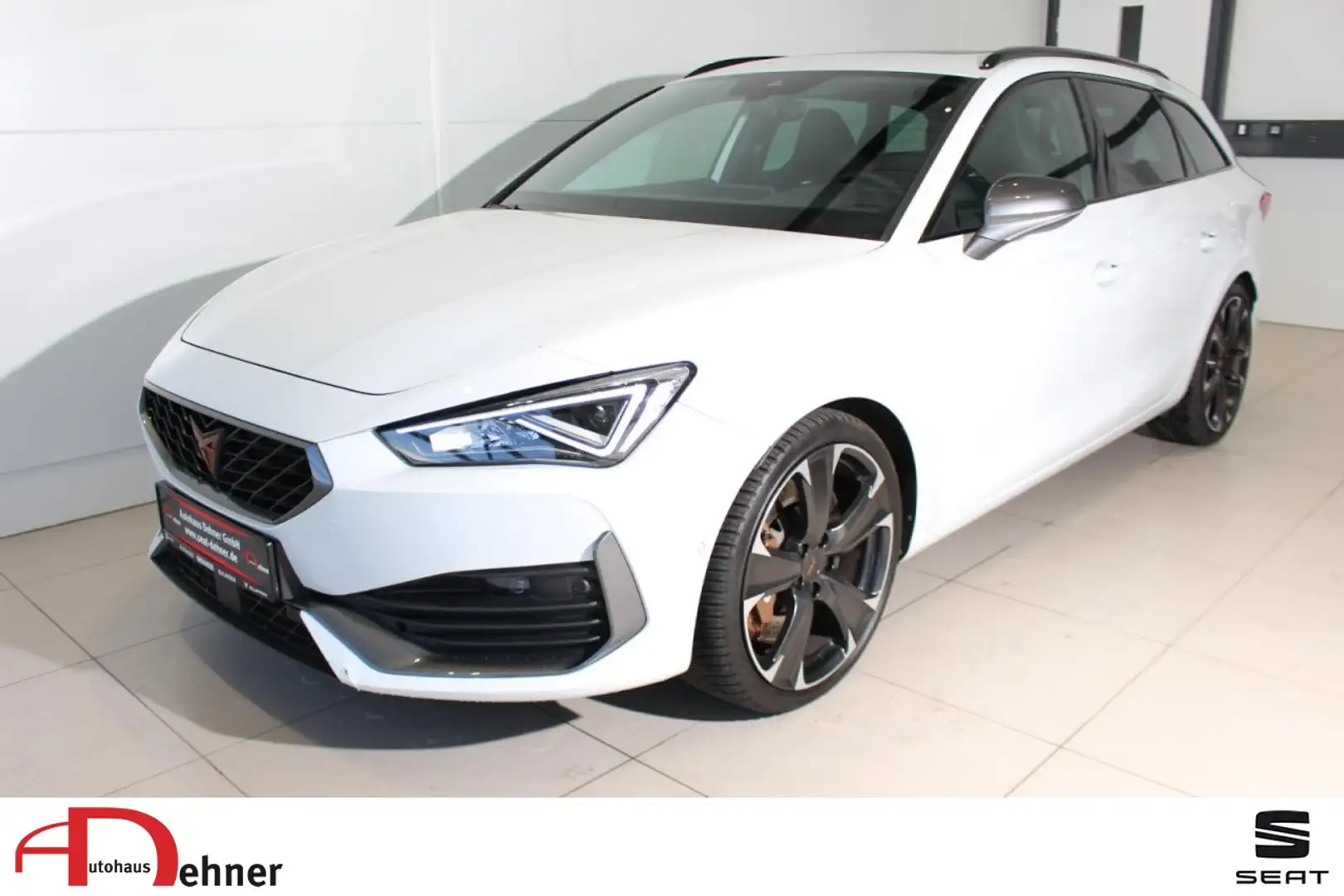 CUPRA Leon Sportstourer 2.0 TSI VZ LEDER/PANO/BREMBO Klima Weiß - 1