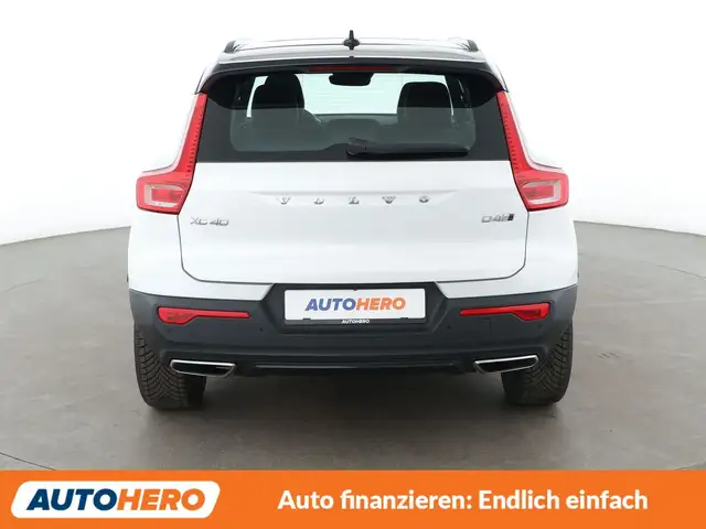 Volvo XC40 view 5