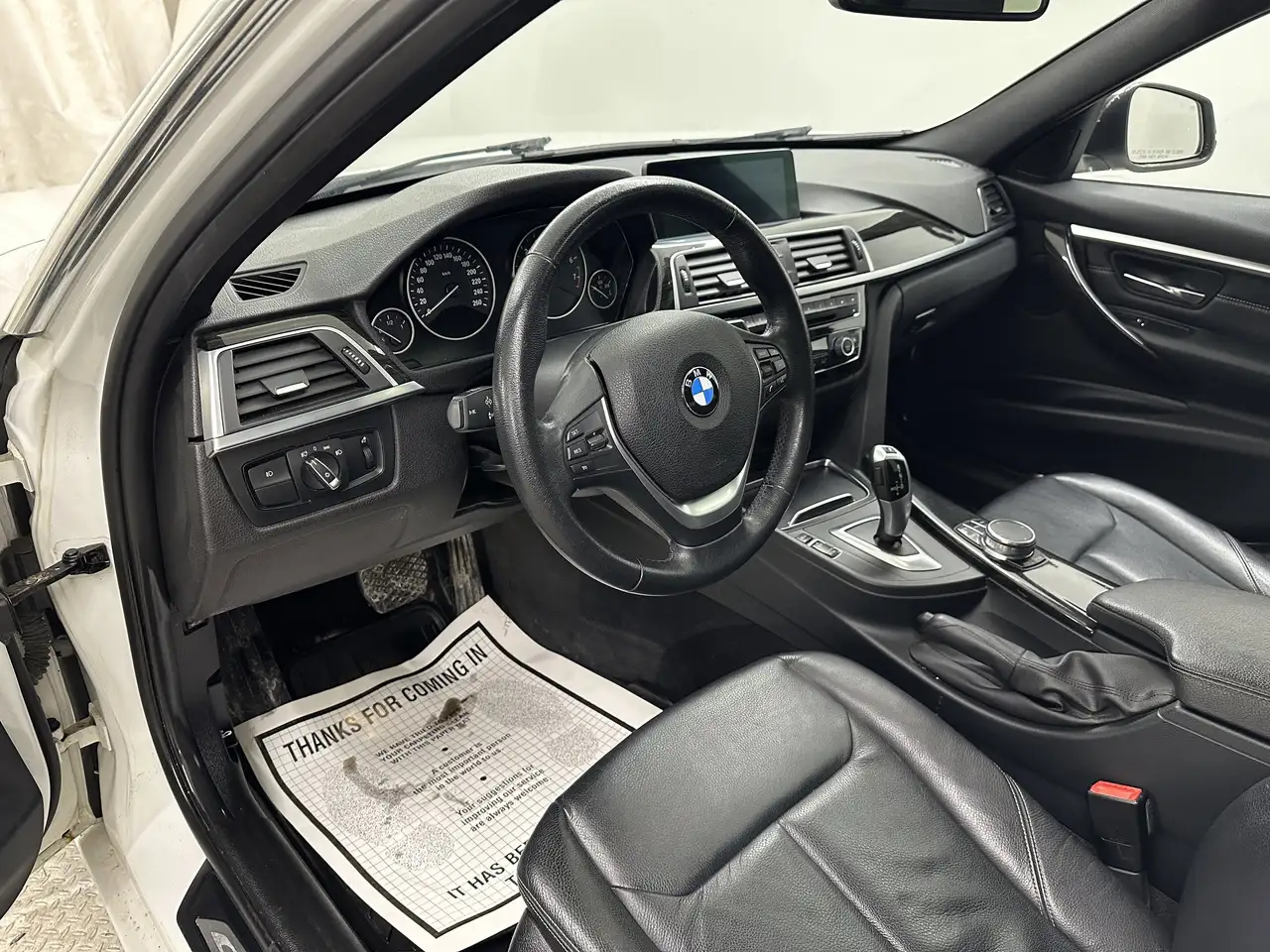 BMW 3 Series снимка BMW 3 Series
