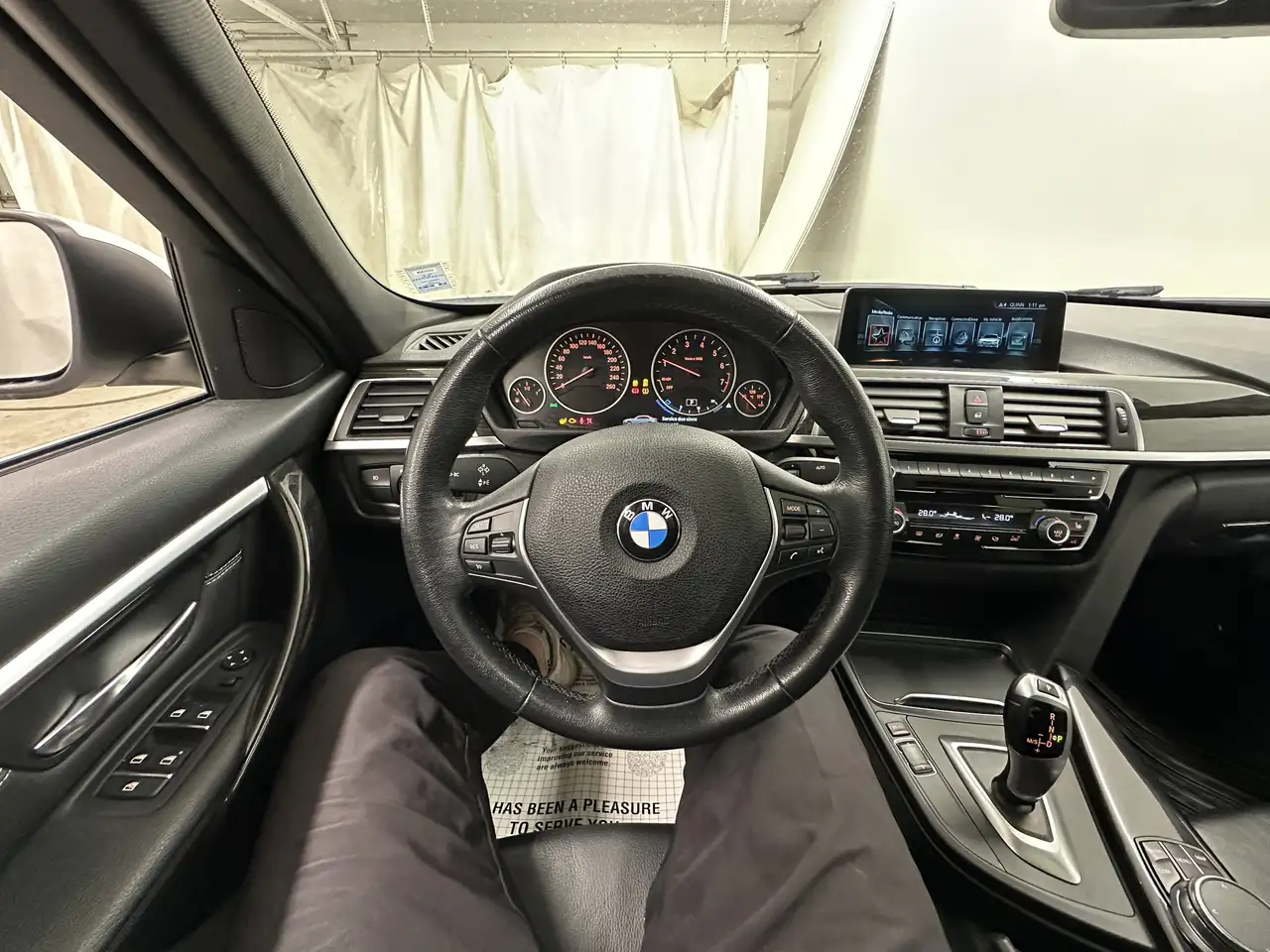 BMW 3 Series снимка BMW 3 Series