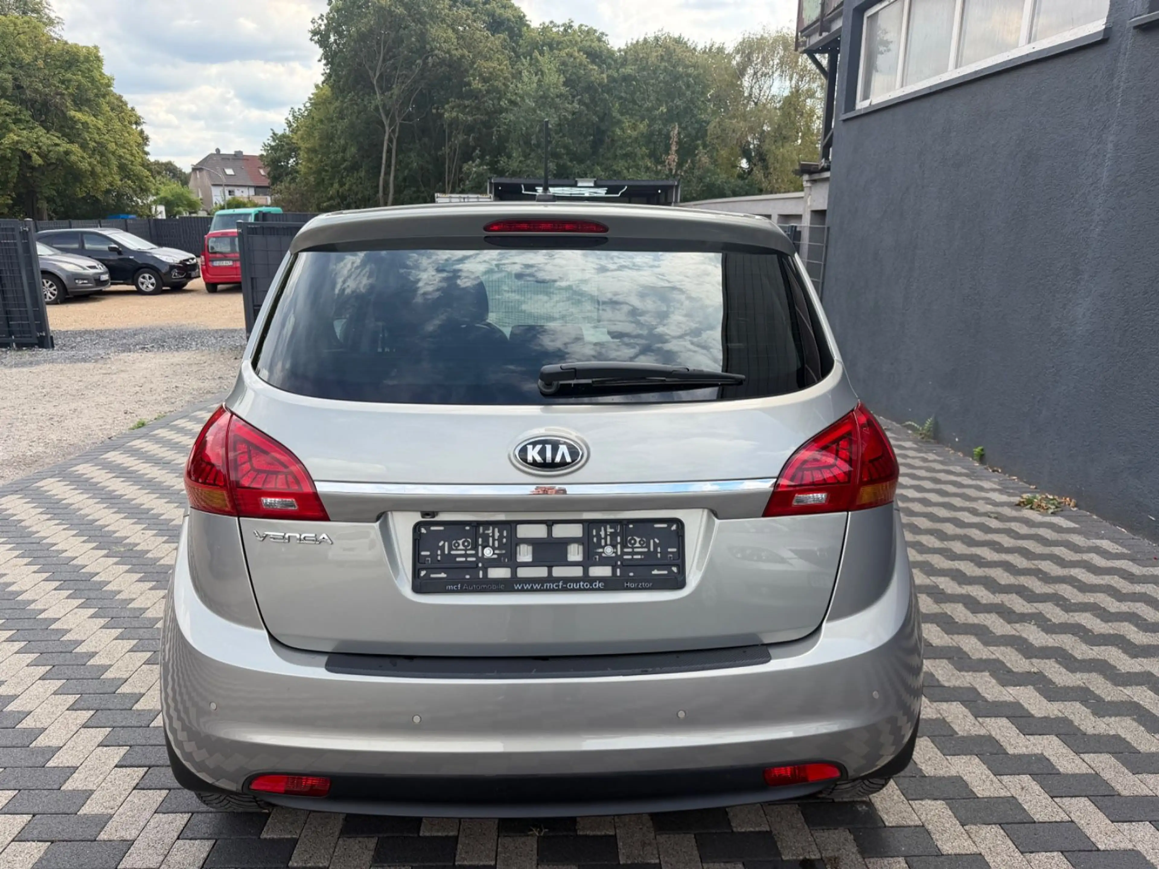 Kia Venga Spirit Navi Leder Kamera Automatik — photo 5
