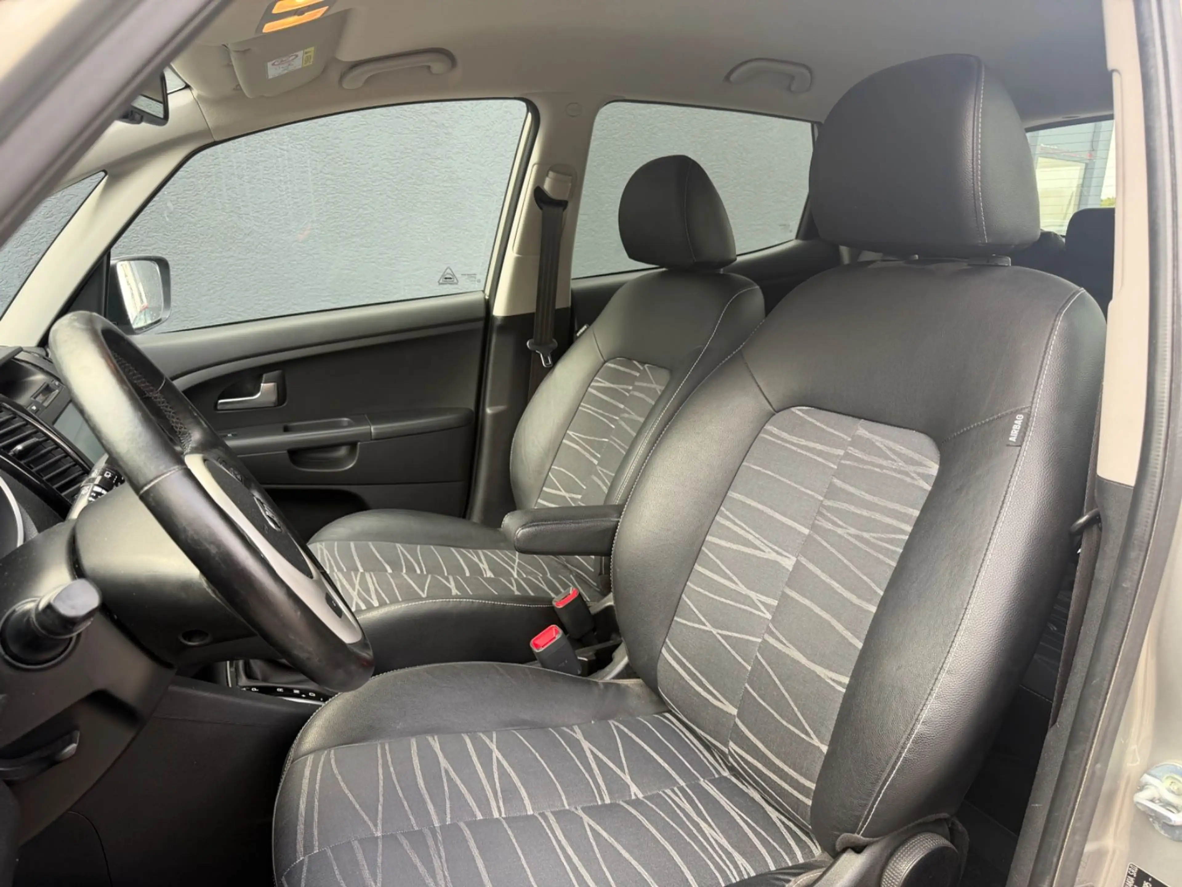 Kia Venga Spirit Navi Leder Kamera Automatik — photo 8