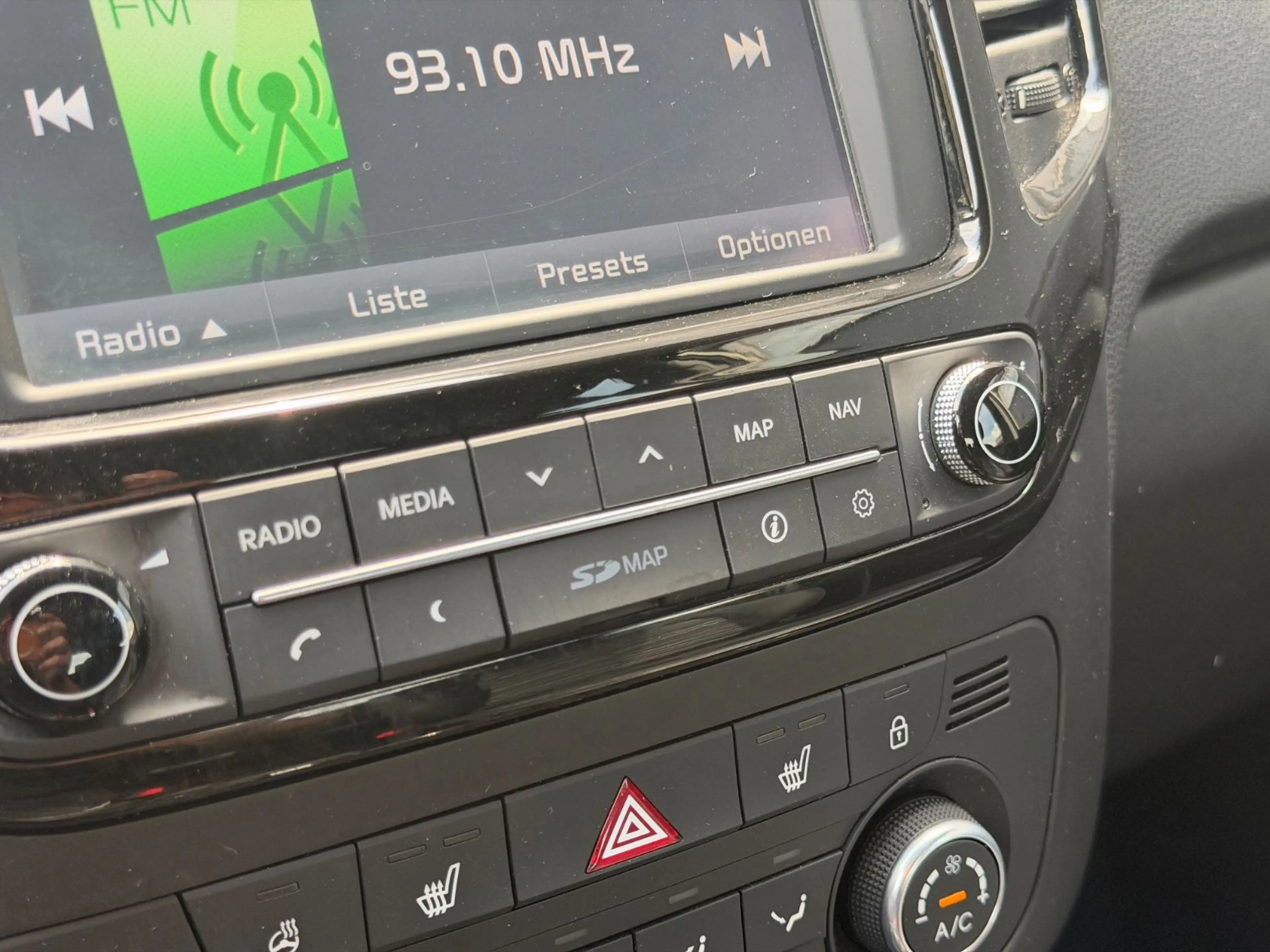 Kia Venga Spirit Navi Leder Kamera Automatik — photo 16