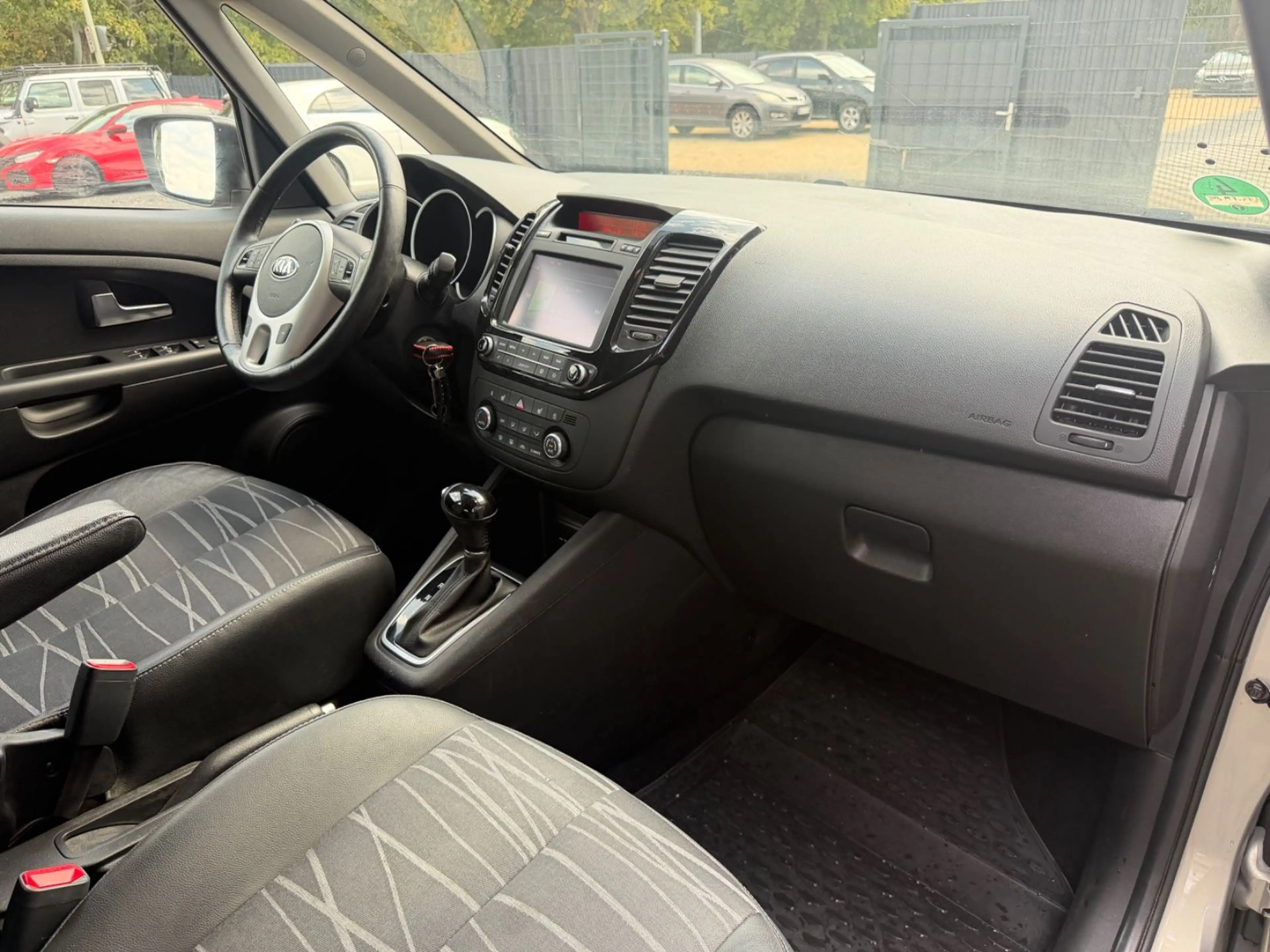Kia Venga Spirit Navi Leder Kamera Automatik — photo 12