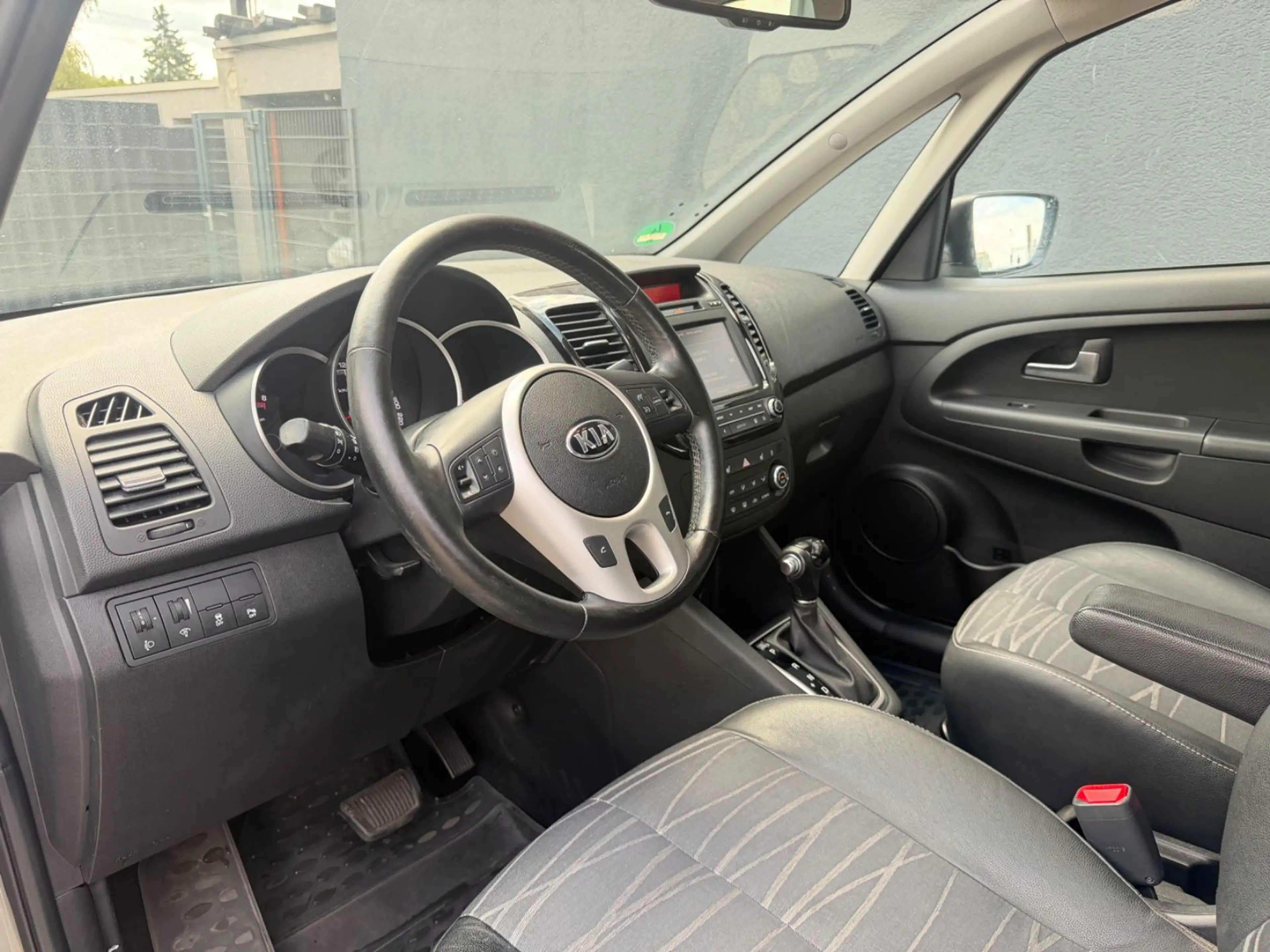 Kia Venga Spirit Navi Leder Kamera Automatik — photo 7