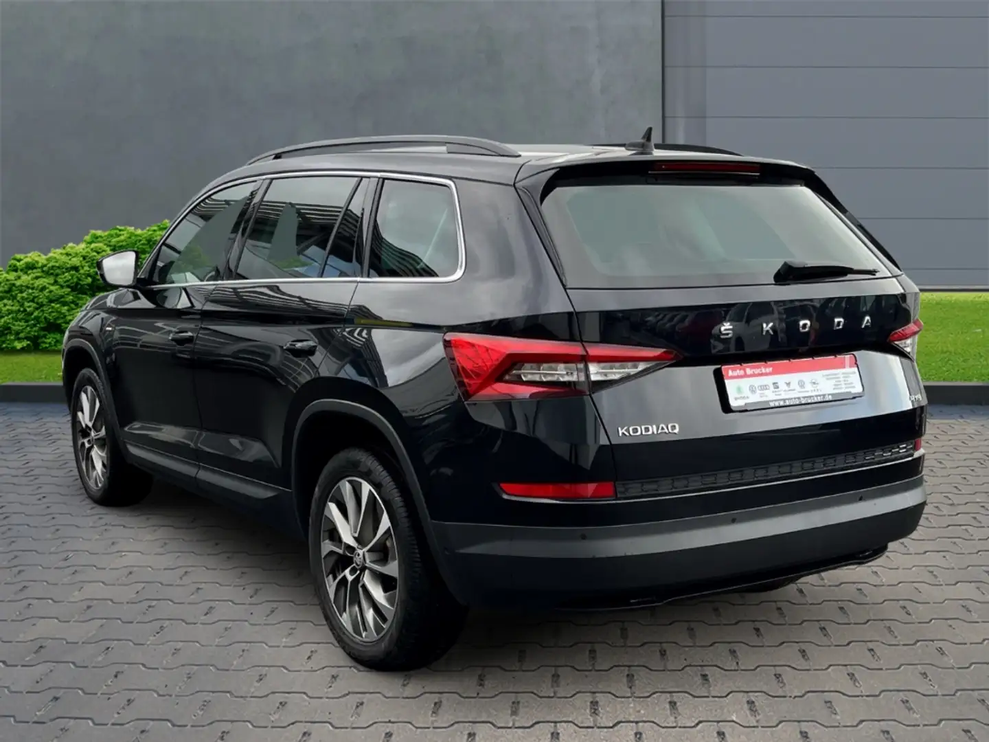 Skoda Kodiaq Clever 4x4 2.0 TSI+Anhängerkupplung+Navi+Standheiz Schwarz - 2