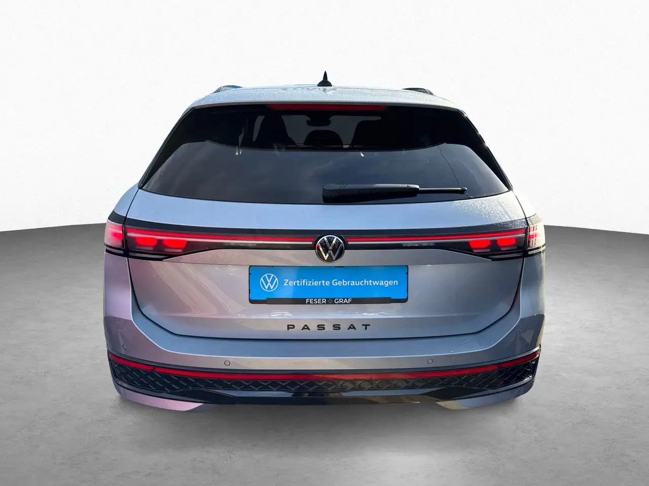 Volkswagen Passat Variant 1.5 TSI eHybrid R-Line AHK PANO 6