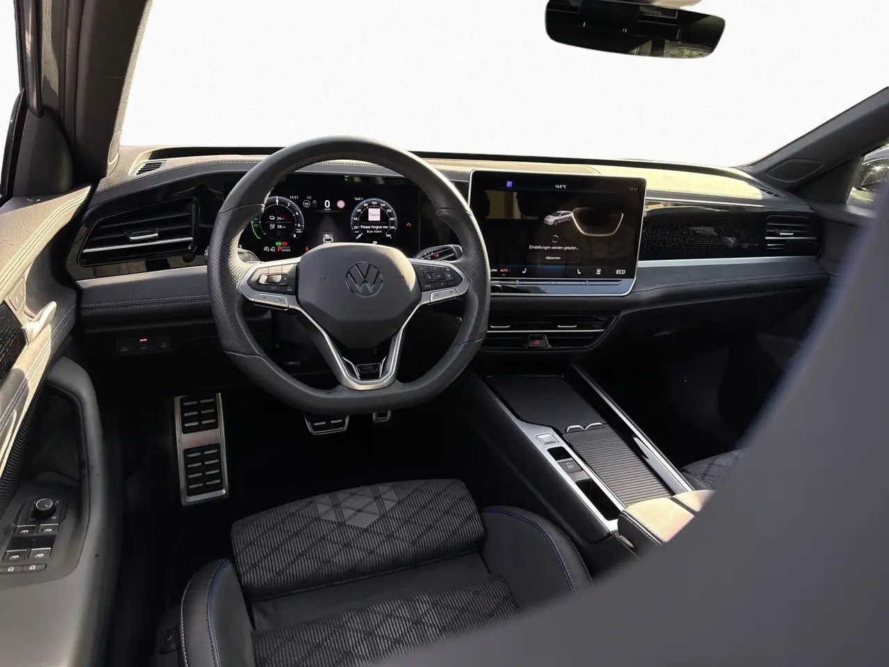 Volkswagen Passat Variant 1.5 TSI eHybrid R-Line AHK PANO 9