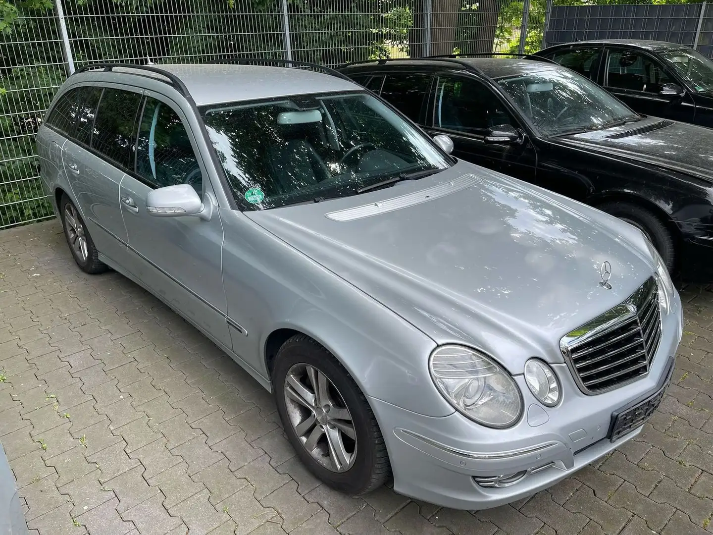 Mercedes-Benz E 220 E 220 T CDI Multi Sitz Klima Radio PDC Plateado - 2