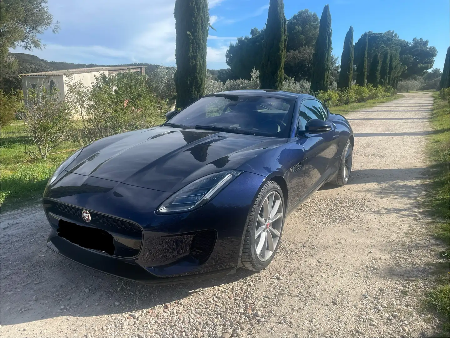 Jaguar F-Type Coupé 2L Essence 300 ch BVA8 R-Dynamic - 1