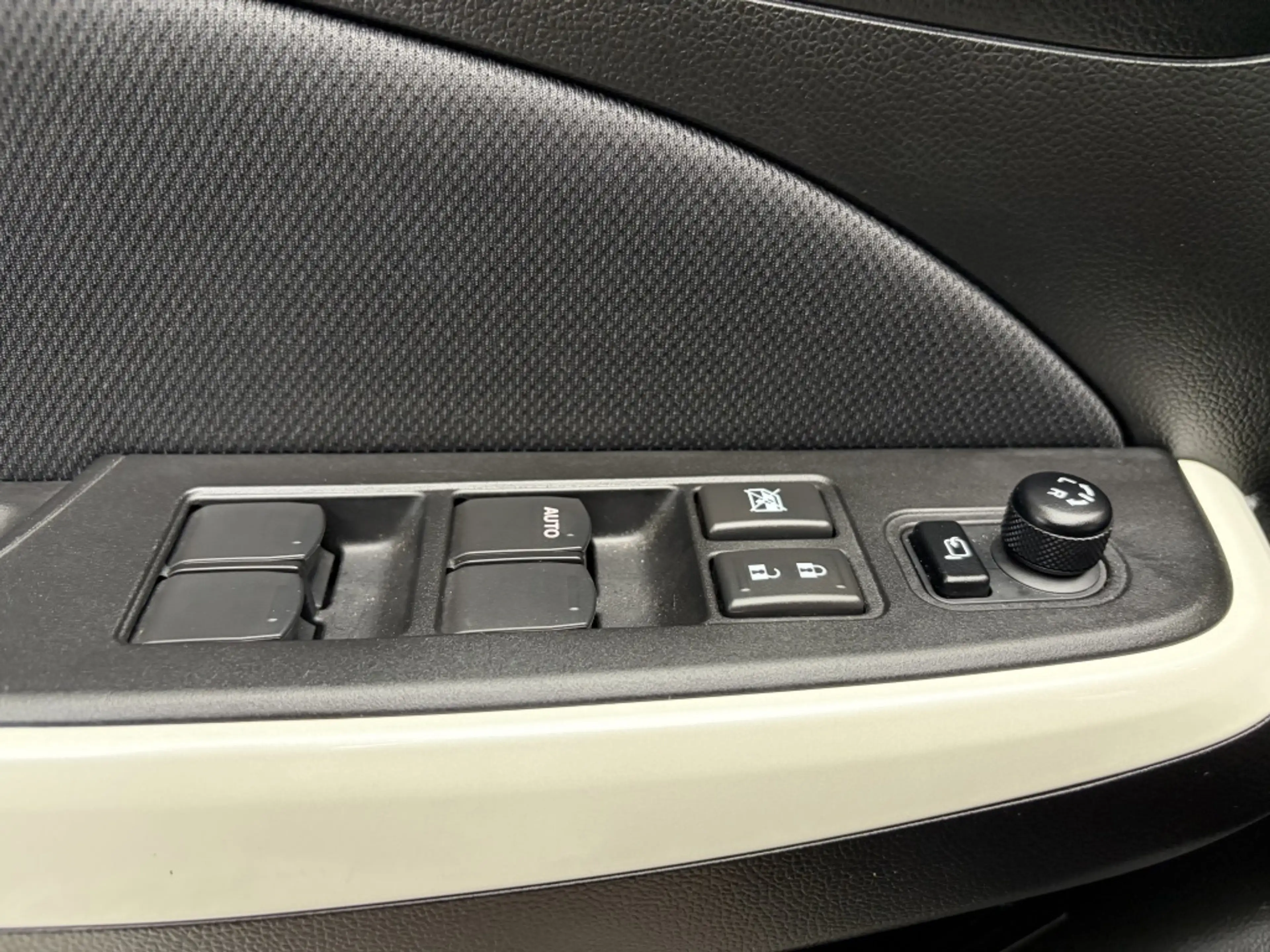 Suzuki Swift 1.2 Stijl [ AUTOMAAT I DEALER OH I APPLECARPLAY & — photo 25