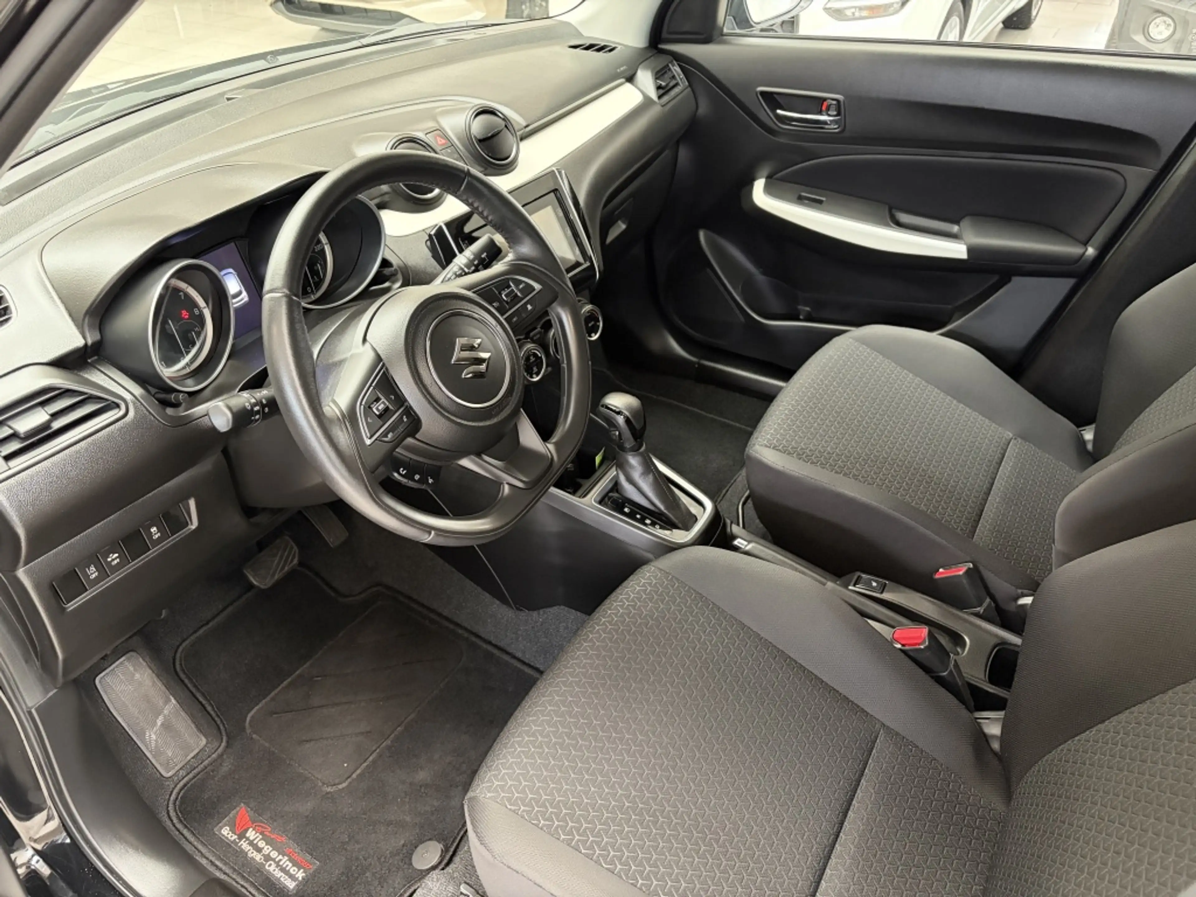Suzuki Swift 1.2 Stijl [ AUTOMAAT I DEALER OH I APPLECARPLAY & — photo 4