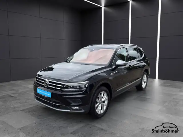 Volkswagen Tiguan view 2