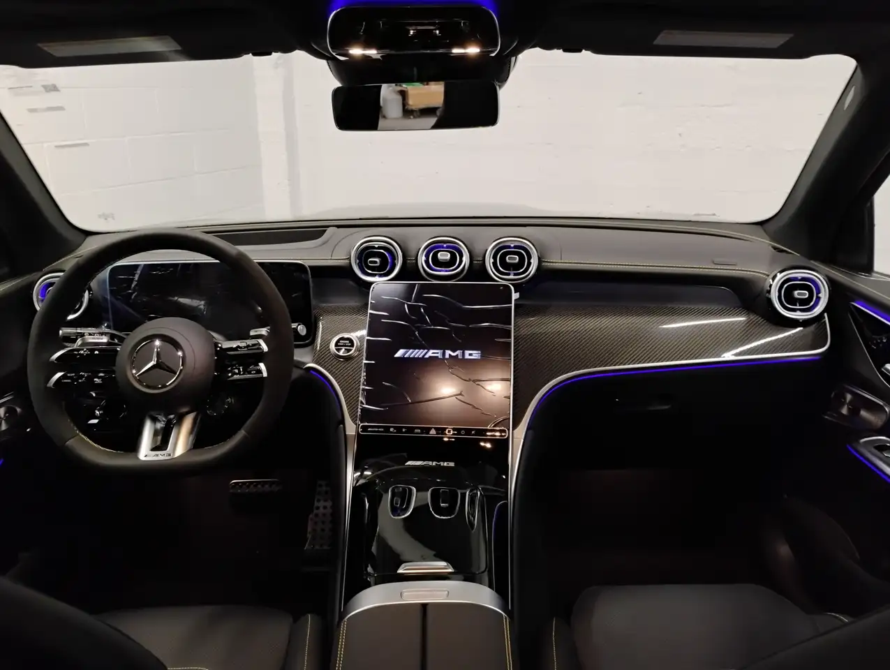 Mercedes-Benz GLC снимка Mercedes-Benz GLC