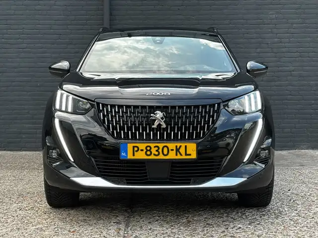 Peugeot 2008 view 3