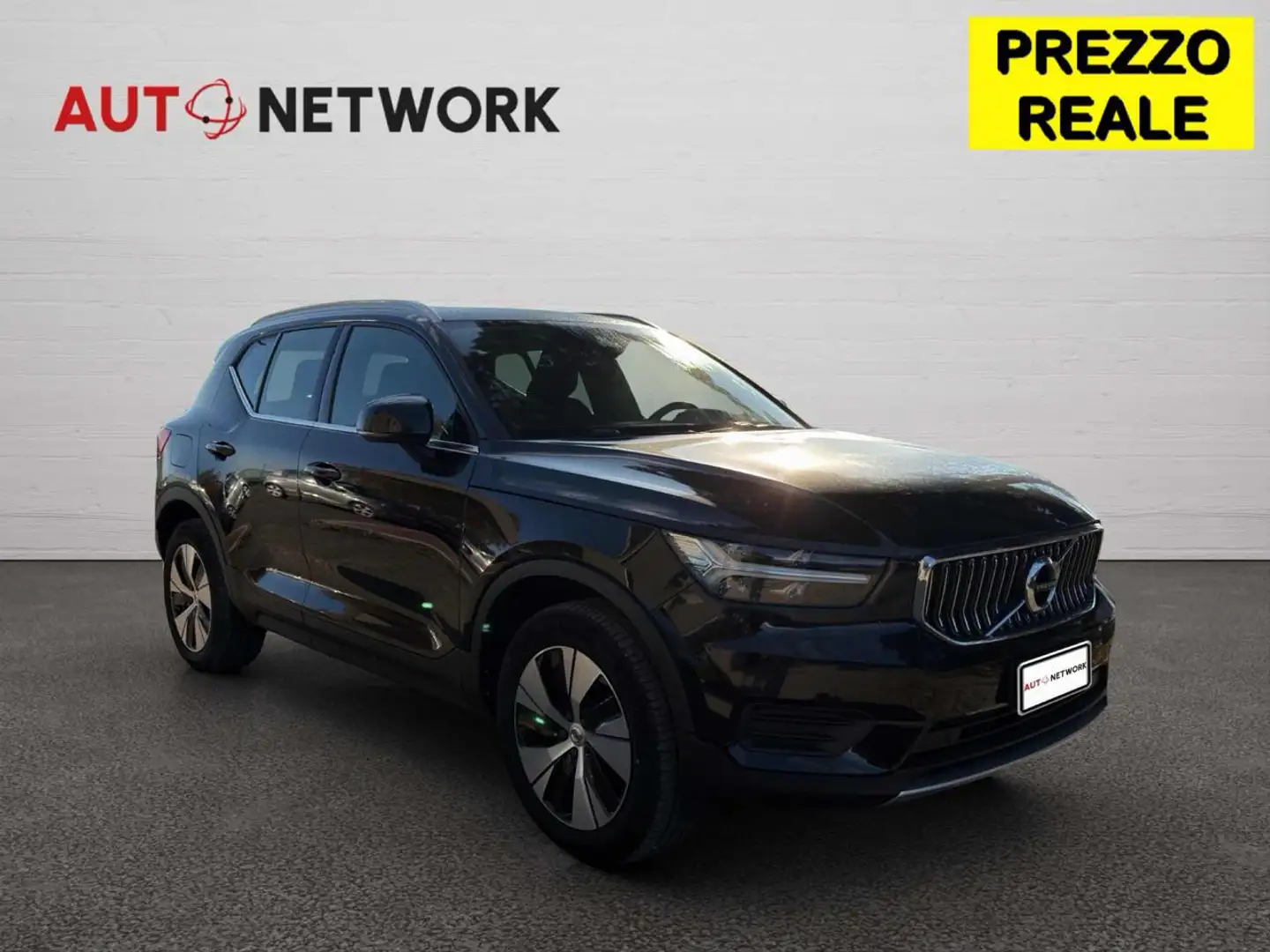 Volvo XC40 T4 Recharge Plug-in Hybrid Inscription Exp | Tetto Noir - 1