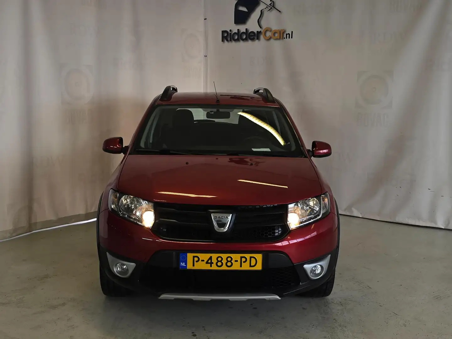 Dacia Sandero 0.9 TCe Stepway Lauréate|1E EIG|APK4-25|AIRCO|ELEK Rood - 2
