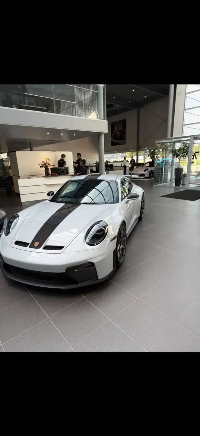 포르쉐 911 GT3 2025 화이트 사진 4