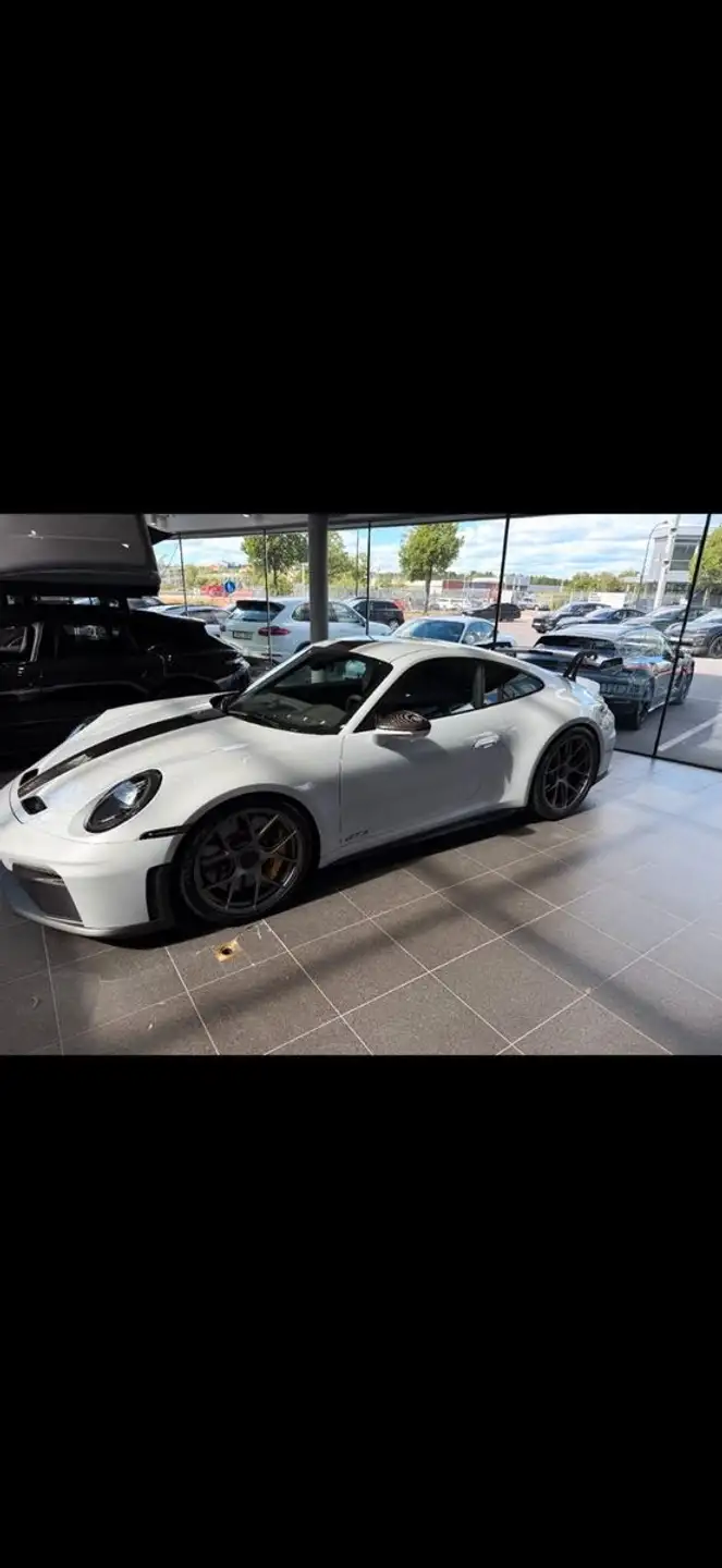 포르쉐 911 GT3 2025 화이트 사진 3