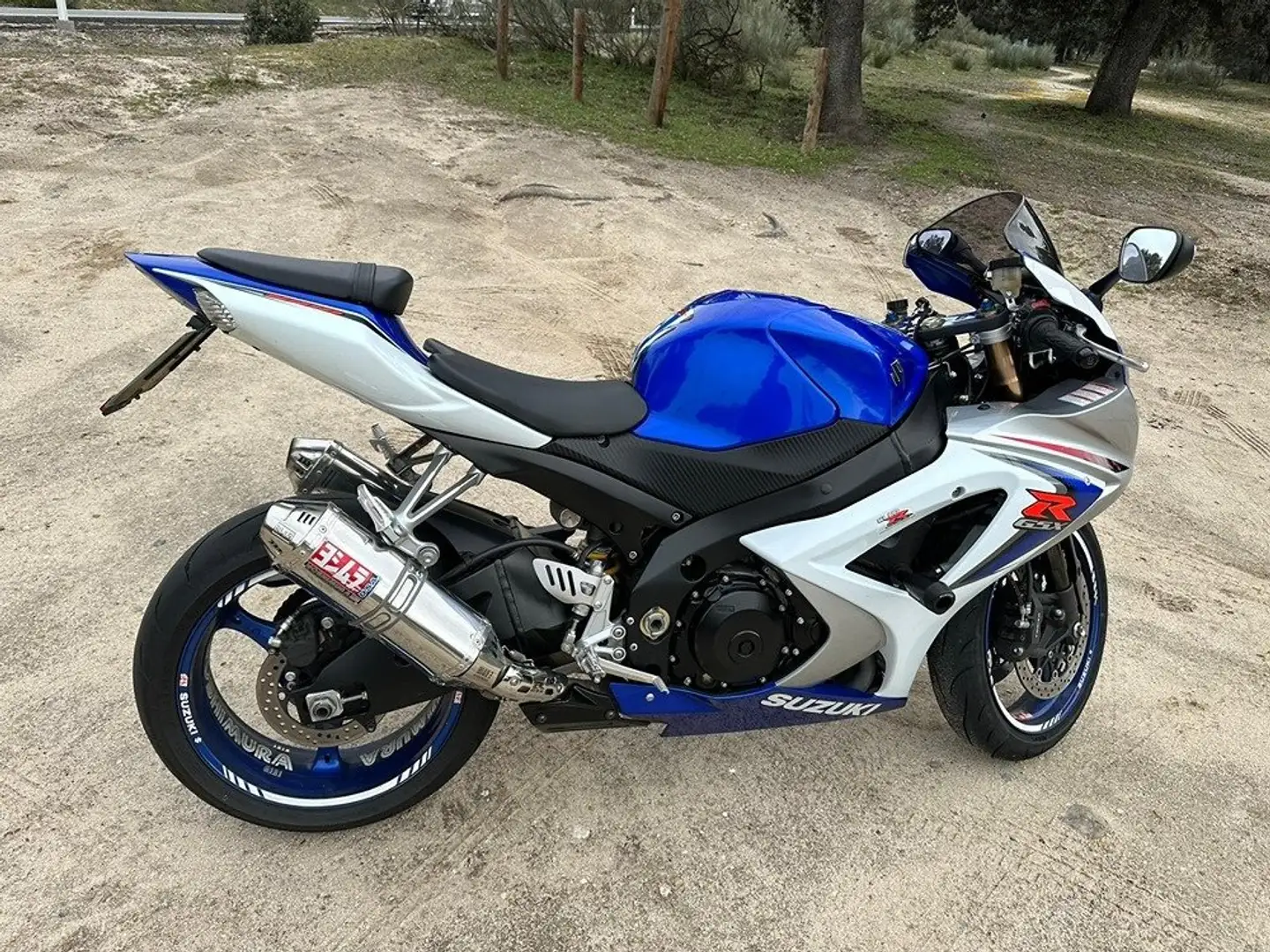 Suzuki GSX-R 1000 plava - 1