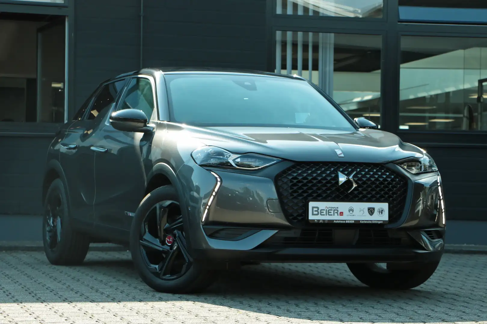 DS Automobiles DS 3 Crossback DS3 Crossback E-Tense PF-Line Klimaau./ PDC/ Freis Grau - 2